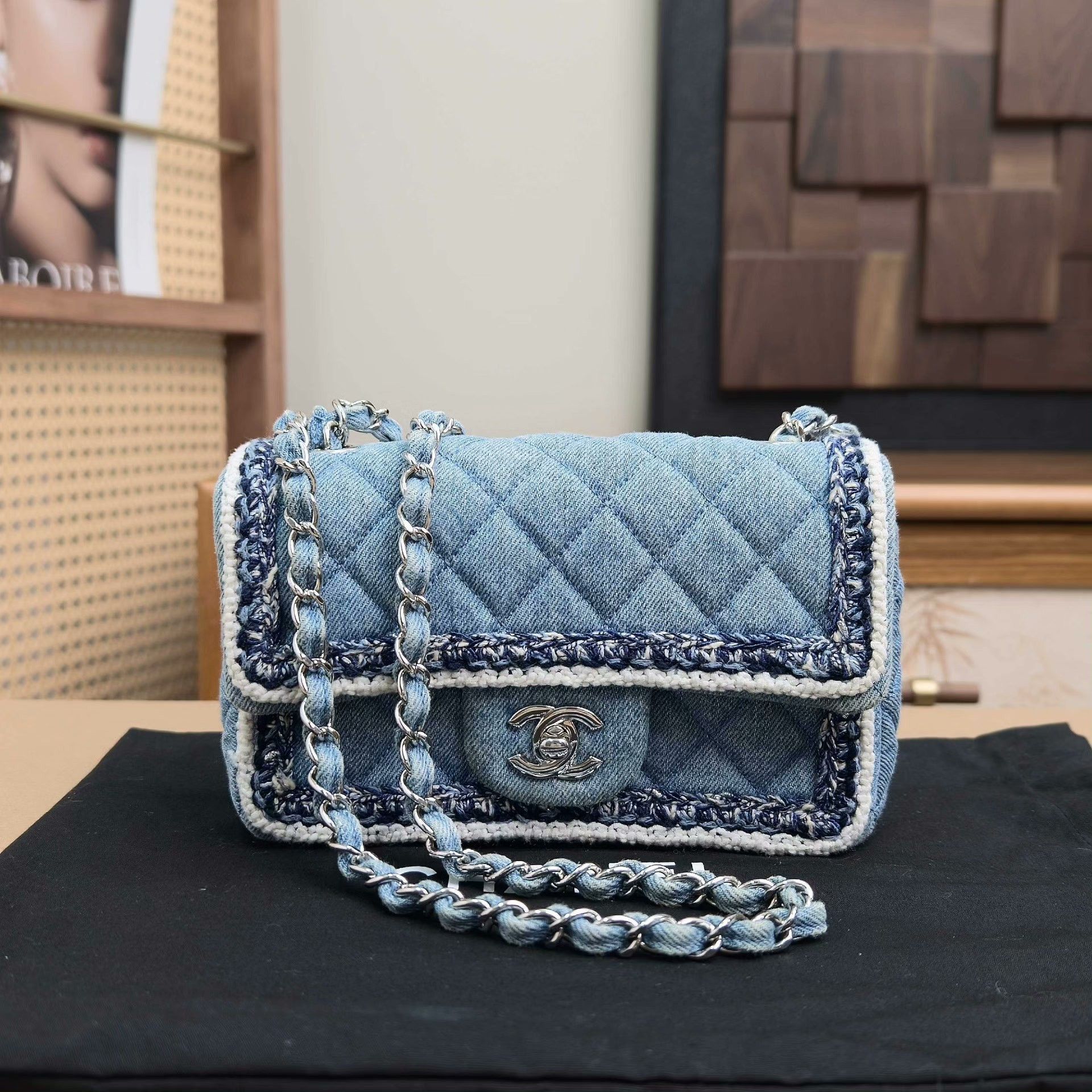 Chanel Pre-loved Bag Very good condition Size ONE SIZE - 1 Thumbnail
