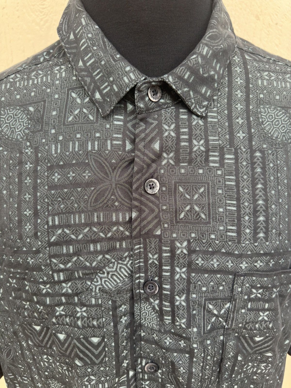 Other PreOwned Kahala Hawaiian Print Black Full Button Men's XL Size US XL / EU 56 / 4 - 3 Thumbnail
