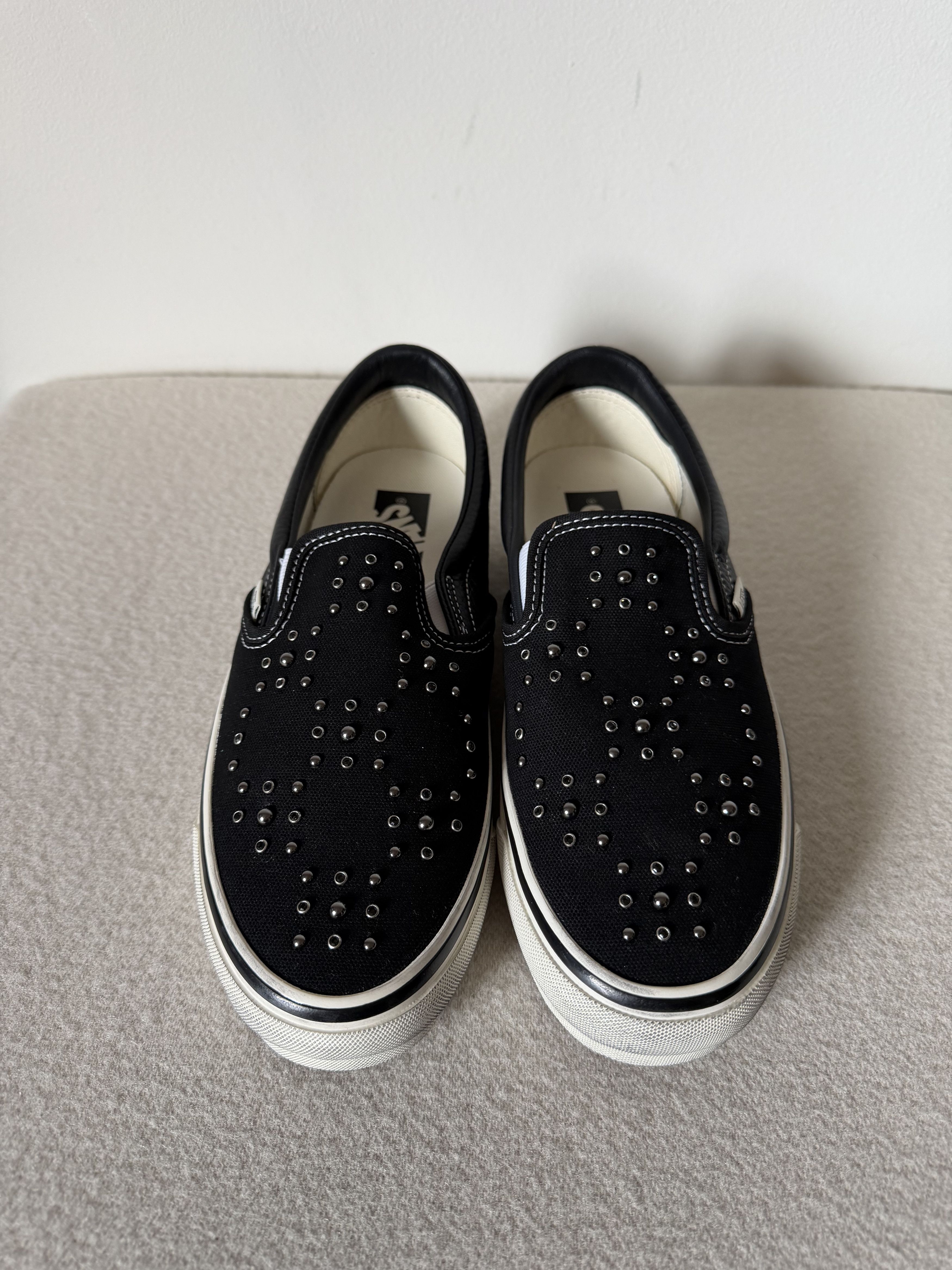 Vans Vans LX Classic Slip On 98 Pearlized in Black Size US 8 / EU 41 - 4 Thumbnail