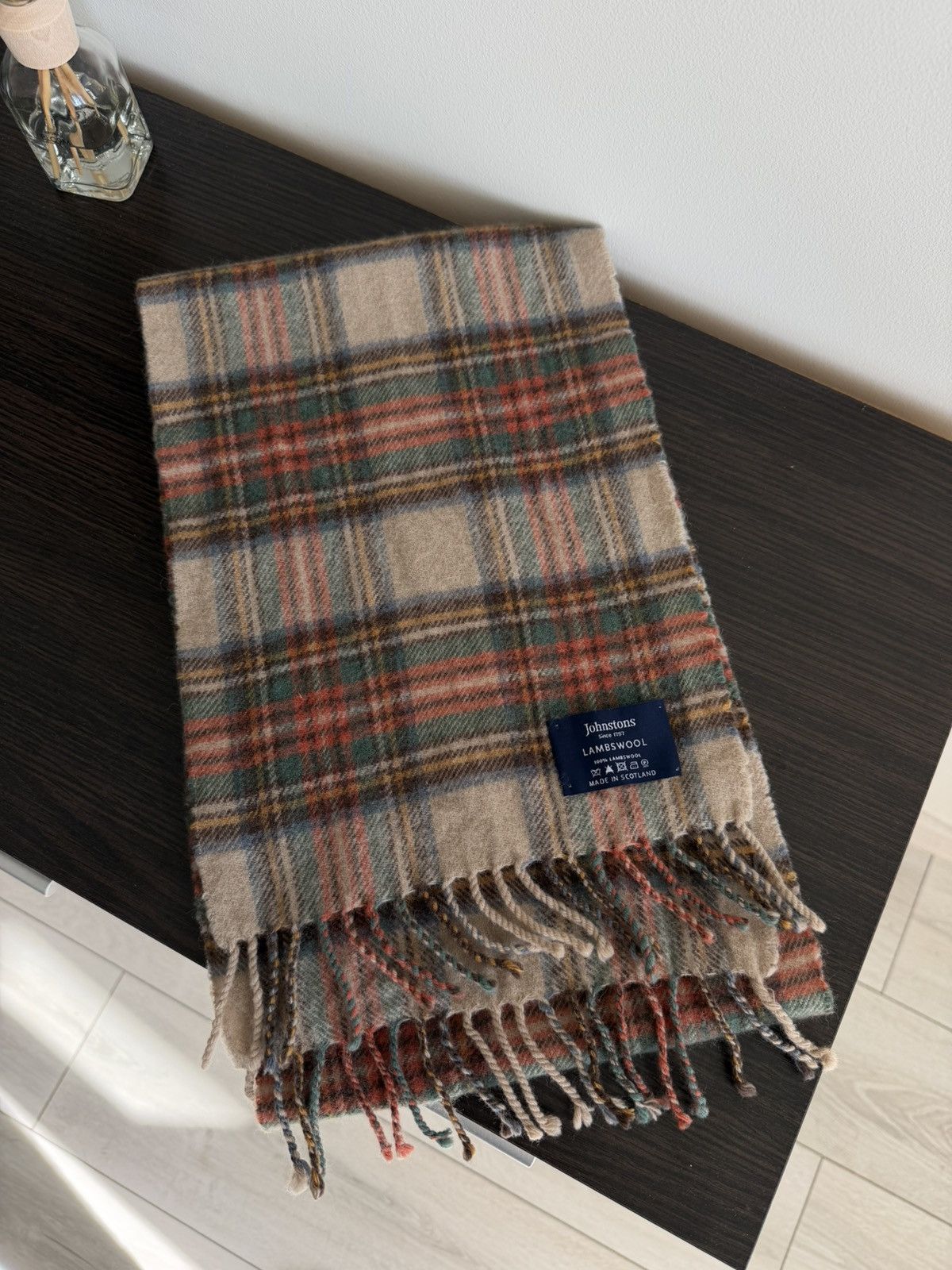 Johnstons Of Elgin Johnstons Lambswool Scarf Check Plaid Made in Scotland Size ONE SIZE - 2 Thumbnail