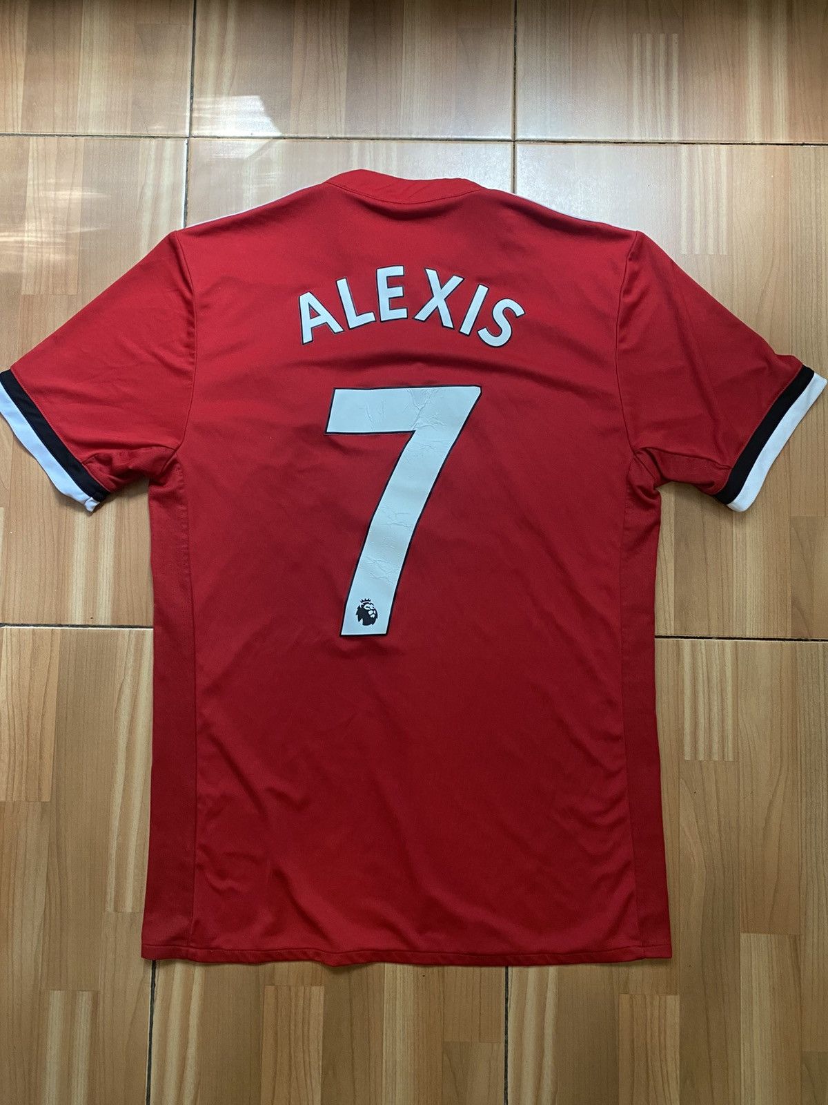 Adidas adidas Manchester United 2017/18 #7 Alexis Home Shirt Size US S / EU 44-46 / 1 - 10 Thumbnail