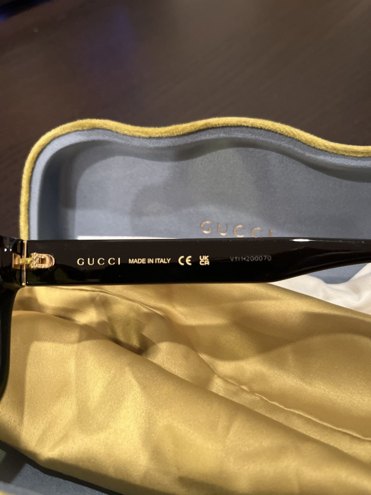 Gucci GUCCI GG1135S BLACK FRAME GREEN LENS SUNGLASSES W CASE Size ONE SIZE - 5 Thumbnail