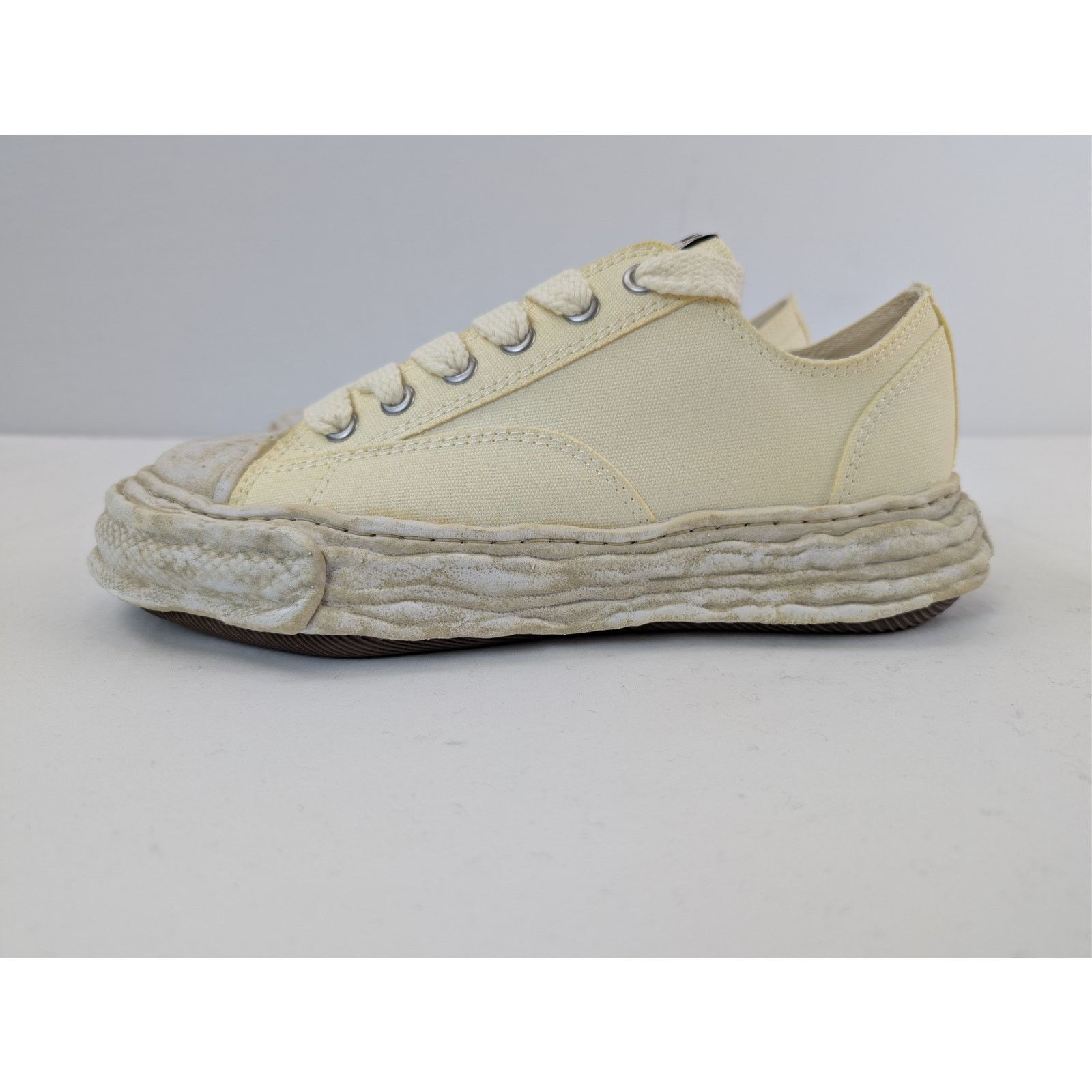 Maison MIHARA YASUHIRO o1rshd1 Peterson 23 OG Sole Canvas Low-Top Sneaker in White Size US 8 / EU 41 - 10 Thumbnail