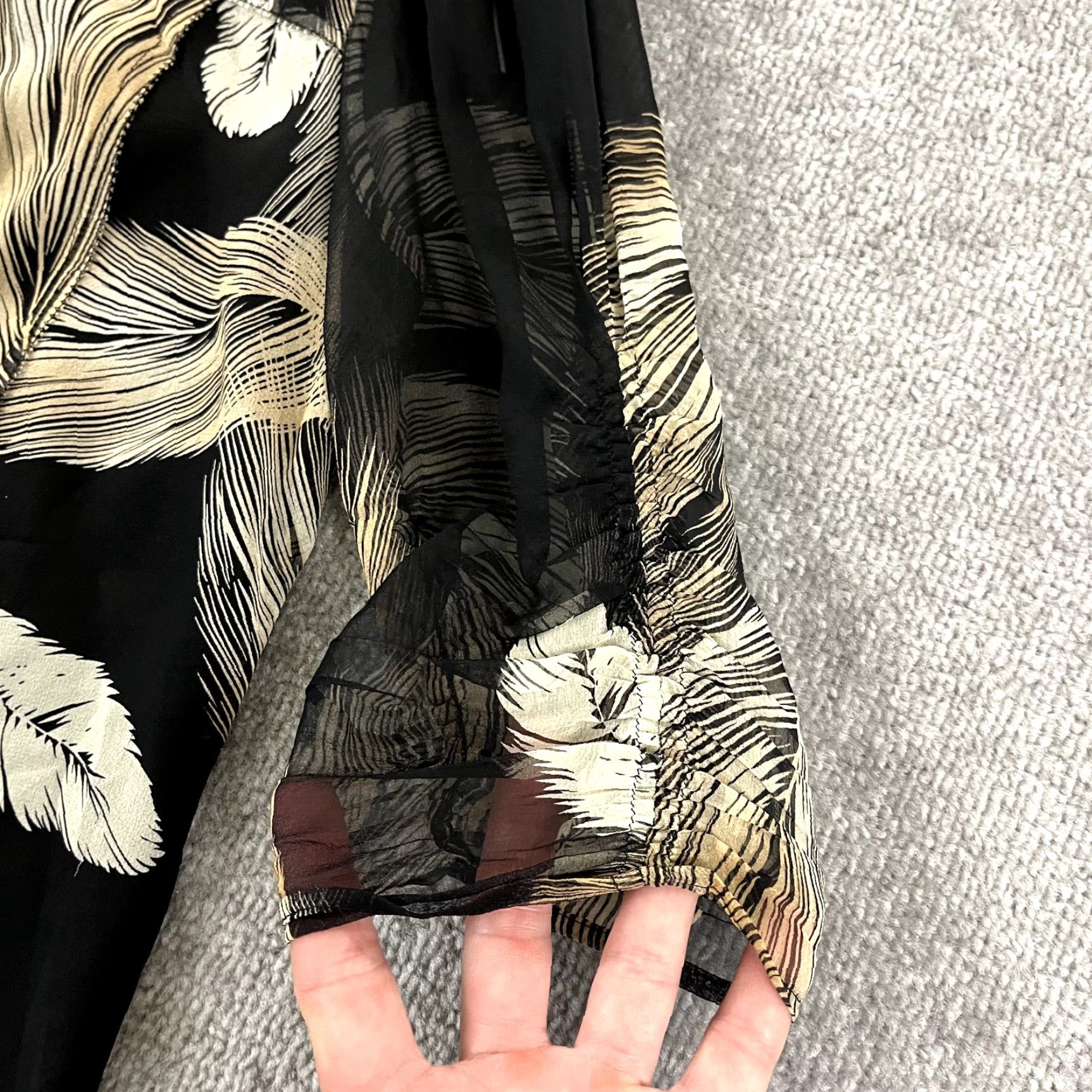 Diane von Furstenberg DIANE VON FURSTENBERG Top Womens Size 8 Black Brown Floral Silk Sheer Button Up Size M / US 6-8 / IT 42-44 - 3 Thumbnail