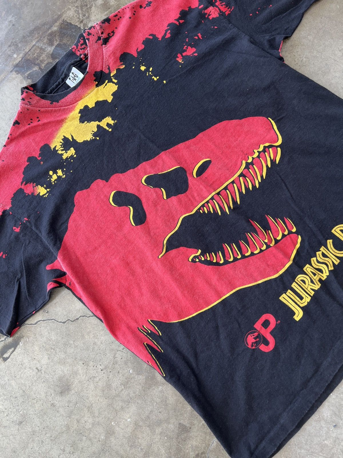 image of Vintage 1993 Jurassic Park Tee Sz. XL in Black, Men's