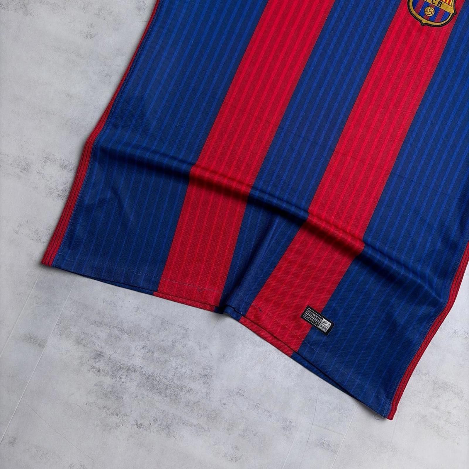 Nike Y2K Nike Barcelona FC 2016/17 Home La Liga Soccer Jersey Size US XL / EU 56 / 4 - 3 Thumbnail
