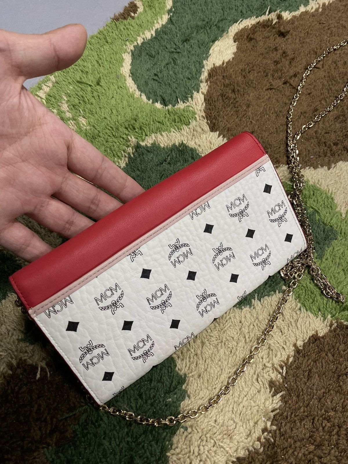 MCM Mcm White Chain Shoulder Bag Leather Crossbody Wallet Bag Size ONE SIZE - 3 Thumbnail