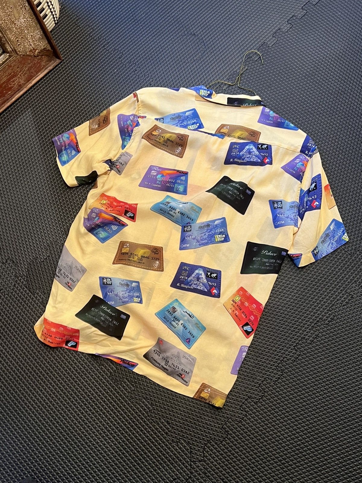 Palace Palace Contactless Credit Card Logo Print - Yellow Size US M / EU 48-50 / 2 - 2 Thumbnail