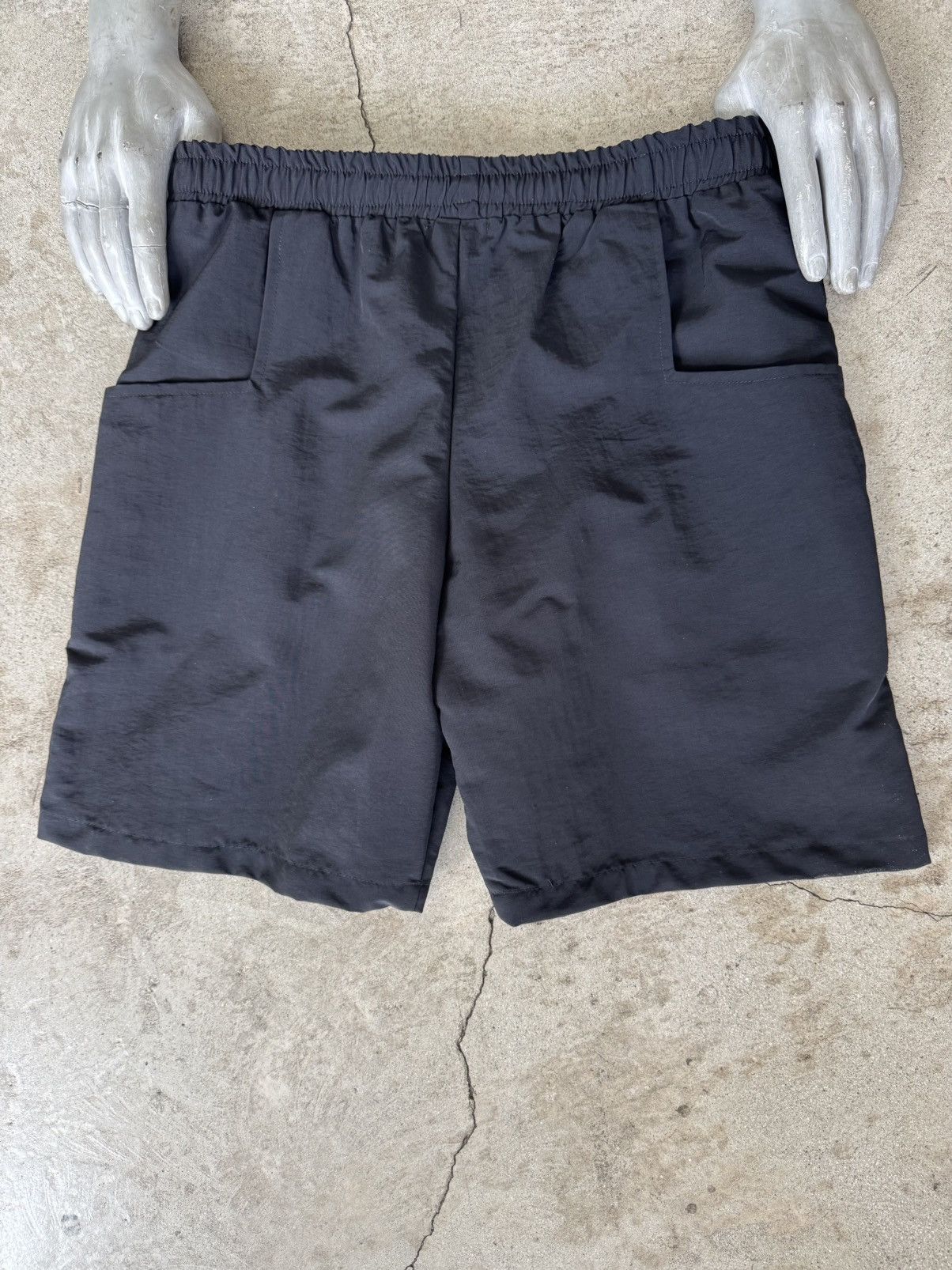 Essentials 204 ESSENTIALS LINE NYLON CLIMBING RUNNING SHORTS Size US 32 / EU 48 - 2 Thumbnail