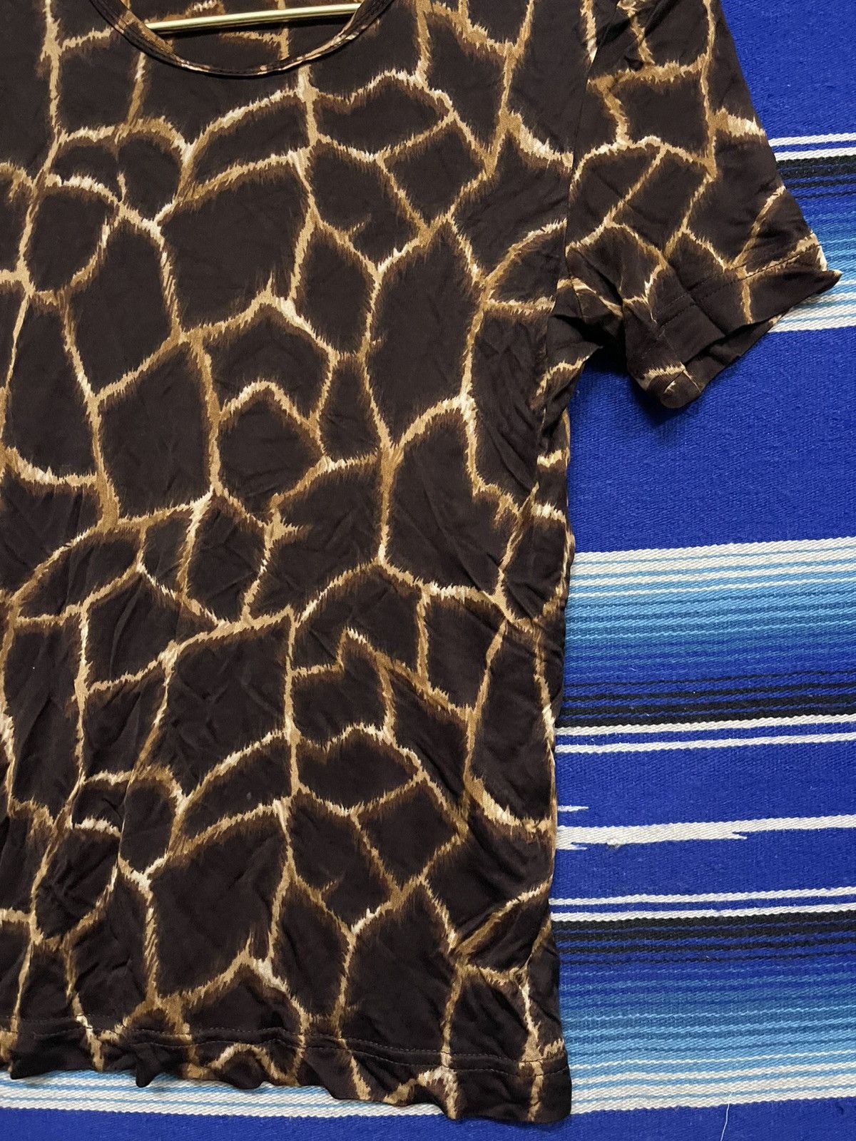 Dolce & Gabbana × Vintage Vintage 90s DOLCE & GABBANA Giraffe Pattern Stretch Shirt Size XS / US 0-2 / IT 36-38 - 3 Thumbnail
