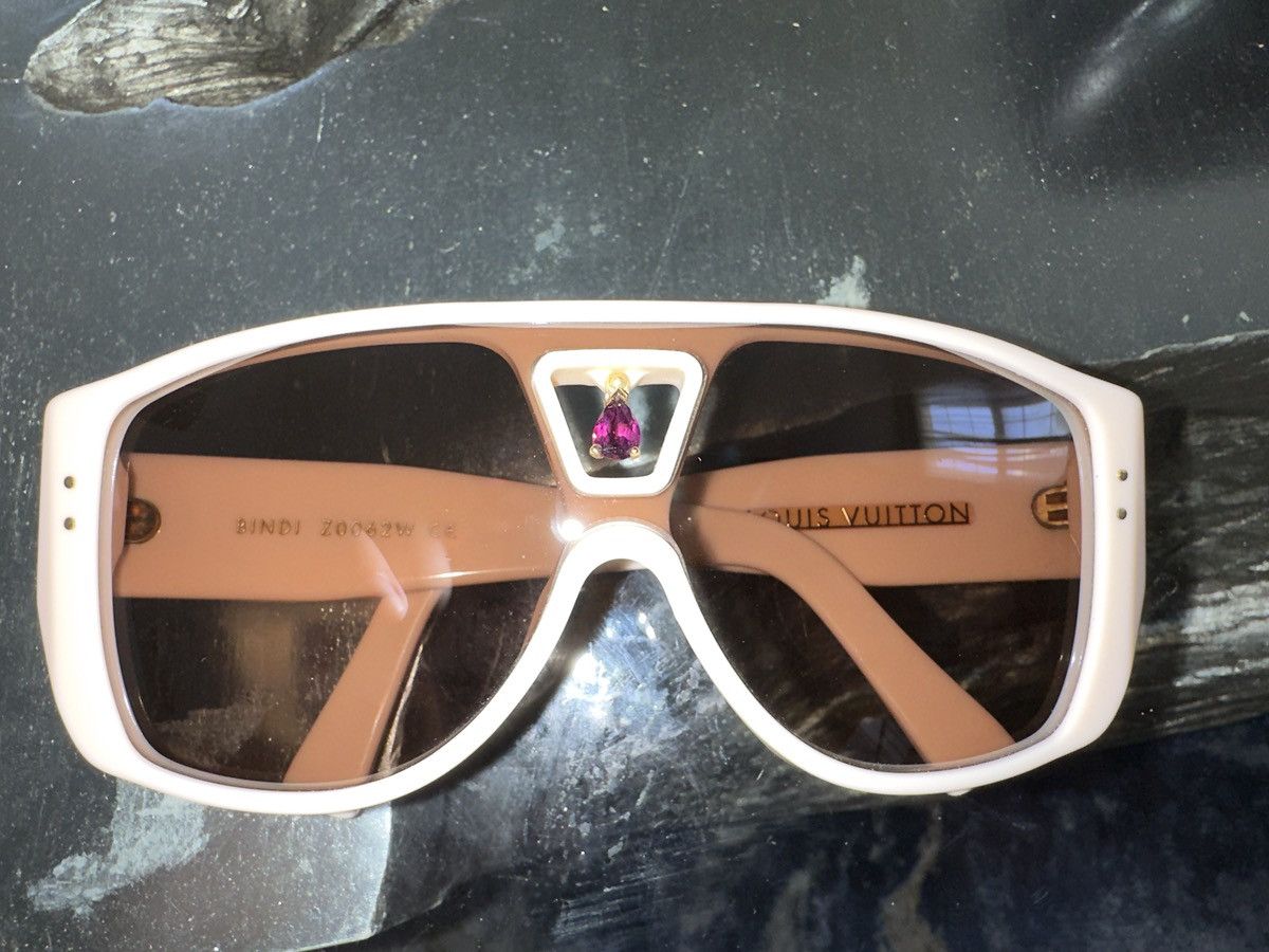 Louis Vuitton 100% AUTHENTIC LOUIS VUITTON BINDI SUNGLASSES MILLIONAIRE Size ONE SIZE - 3 Thumbnail