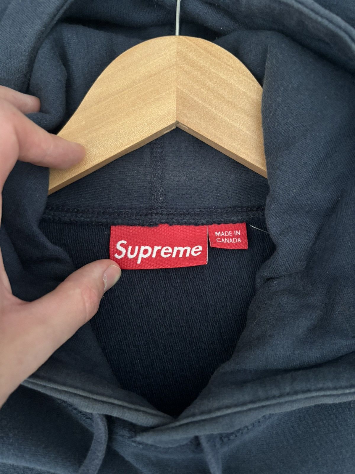 Supreme Supreme Bling Box Logo 2013 Navy Size US M / EU 48-50 / 2 - 3 Thumbnail