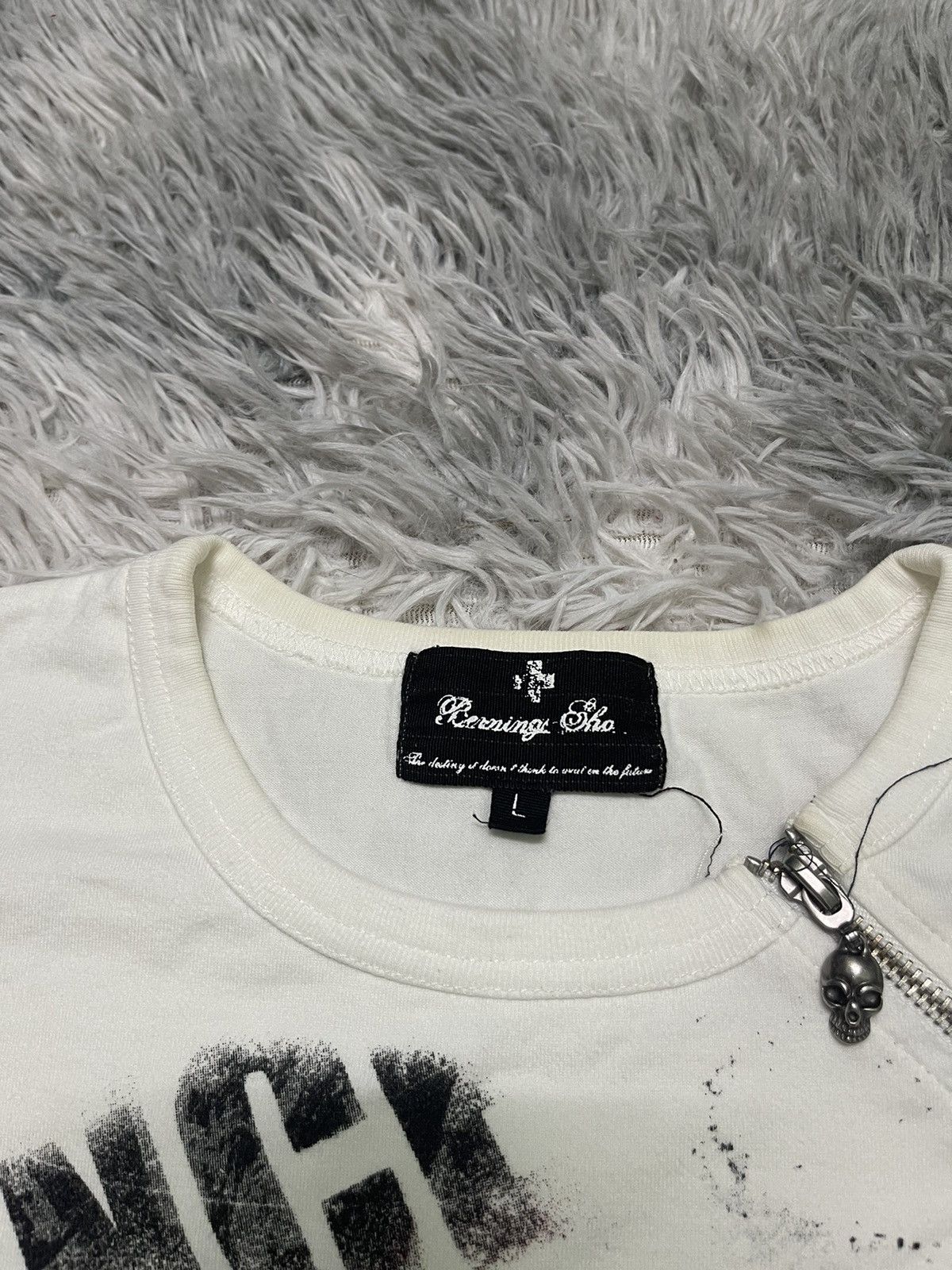 If Six Was Nine VINTAGE SEDITIONARIES BEARNING SHO SHORT SLEEVE SHIRT ZIPPER Size US S / EU 44-46 / 1 - 9 Thumbnail