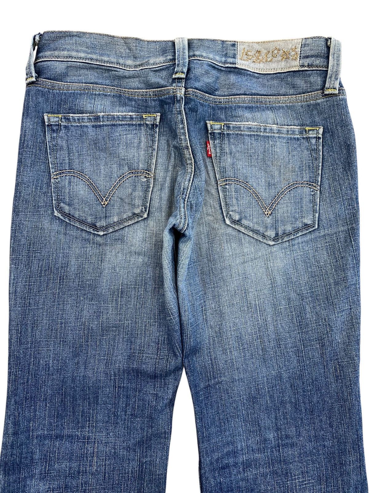 Levi's Levi’s Whiskers Faded Wash Style Flare Jeans Size US 30 / EU 46 - 3 Thumbnail