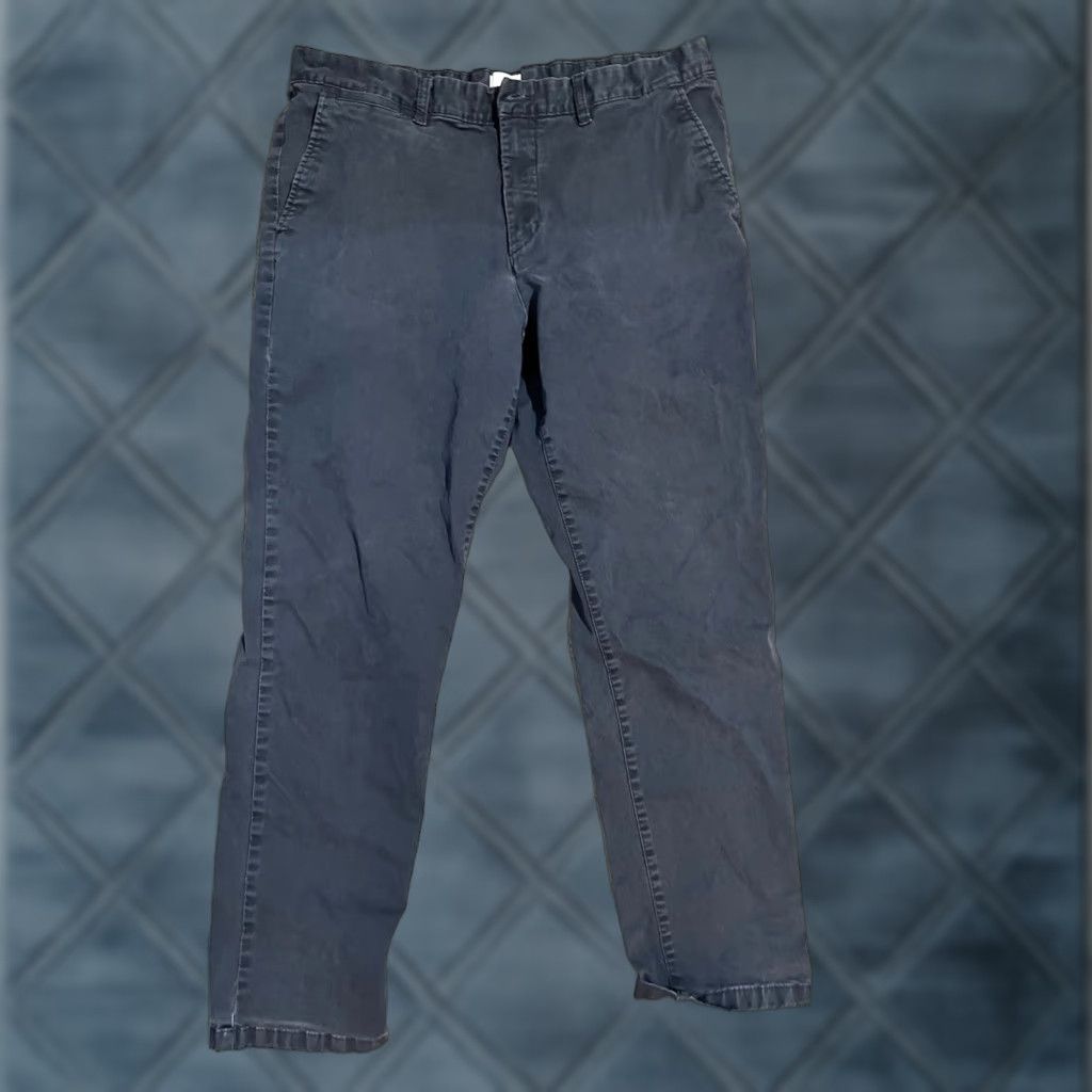 H&M H&M Men's Slim Fit Stretch Flat Front Chino Pants Navy Blue Size 38x32 Size US 38 / EU 54 - 1 Thumbnail
