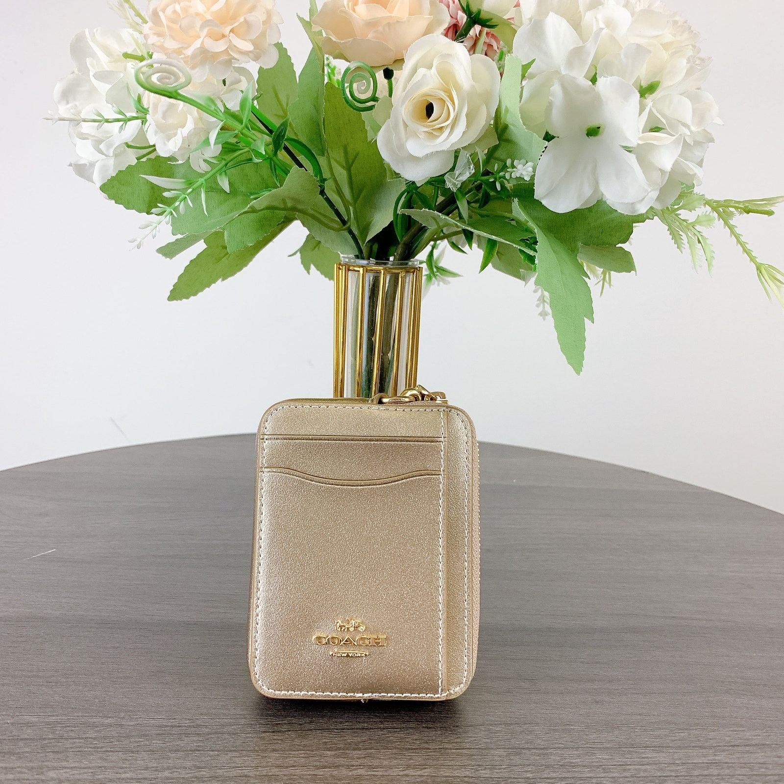 Coach Coach CW890 Zip Card Case IN LIGHT GHAMPAGNE Size ONE SIZE - 1 Thumbnail