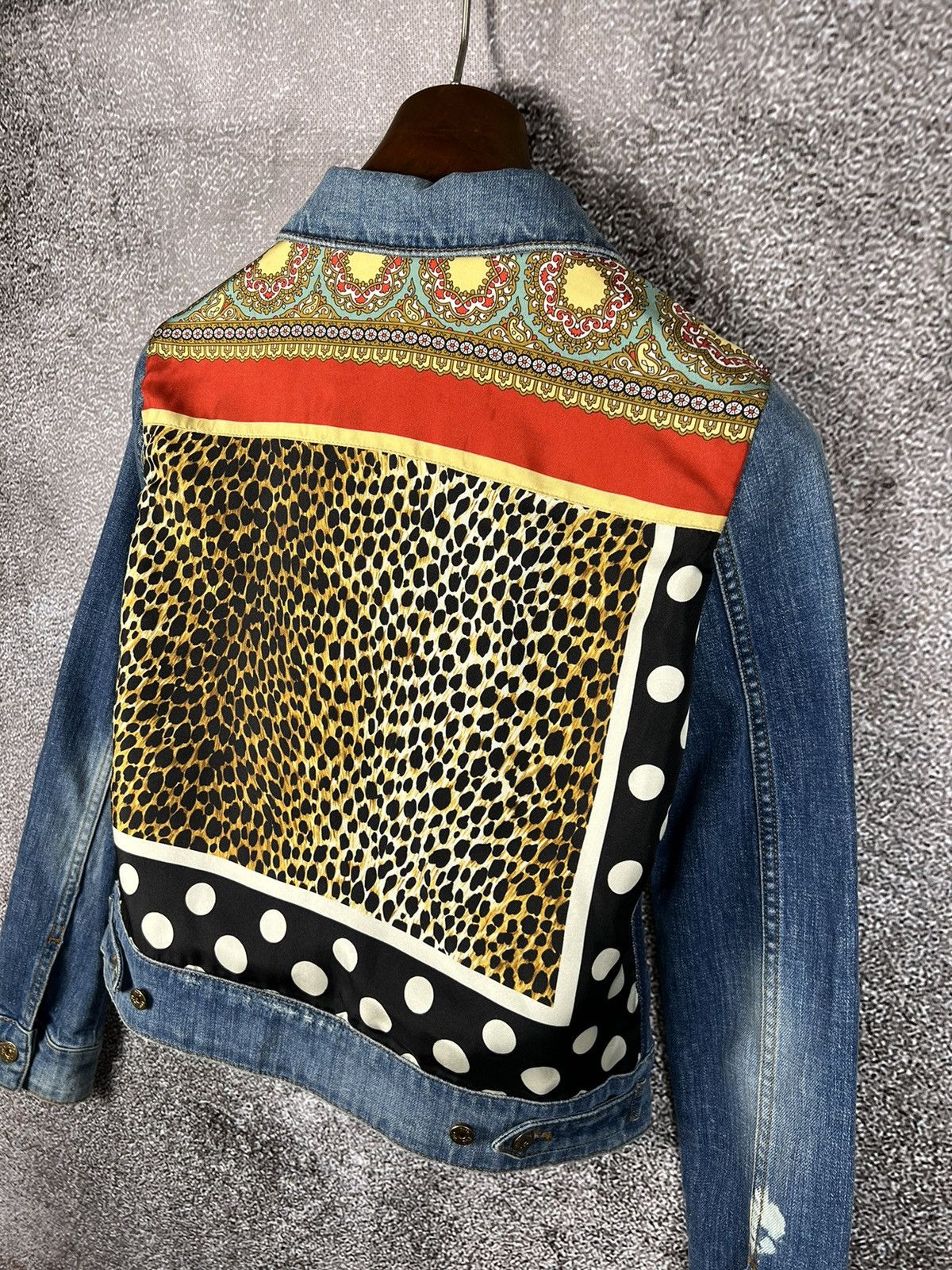 Designer × Dolce & Gabbana Dolce & Gabbana denim trucker jacket animal dotted ornaments Size M / US 6-8 / IT 42-44 - 18 Thumbnail