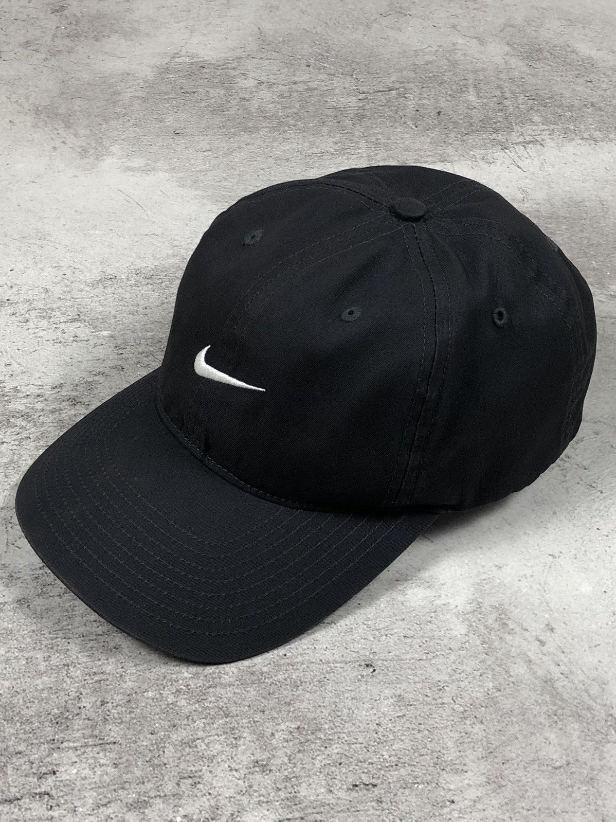 Nike Vintage Tiger Woods Nike Golf Swoosh Cap Size ONE SIZE - 1 Thumbnail