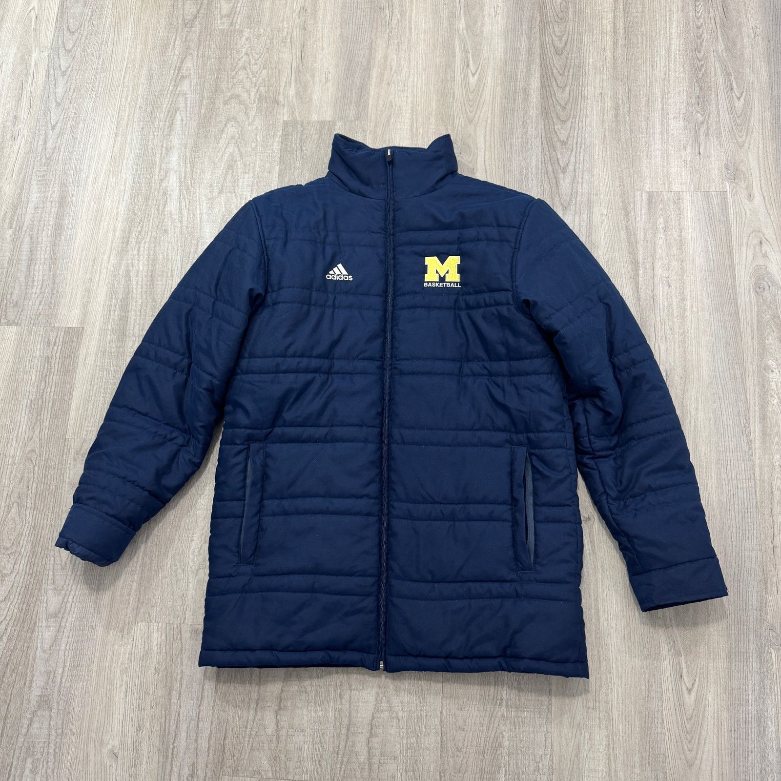 Adidas Vintage Adidas Michigan Wolverines Puffer Jacket Mens Small Size US S / EU 44-46 / 1 - 1 Thumbnail