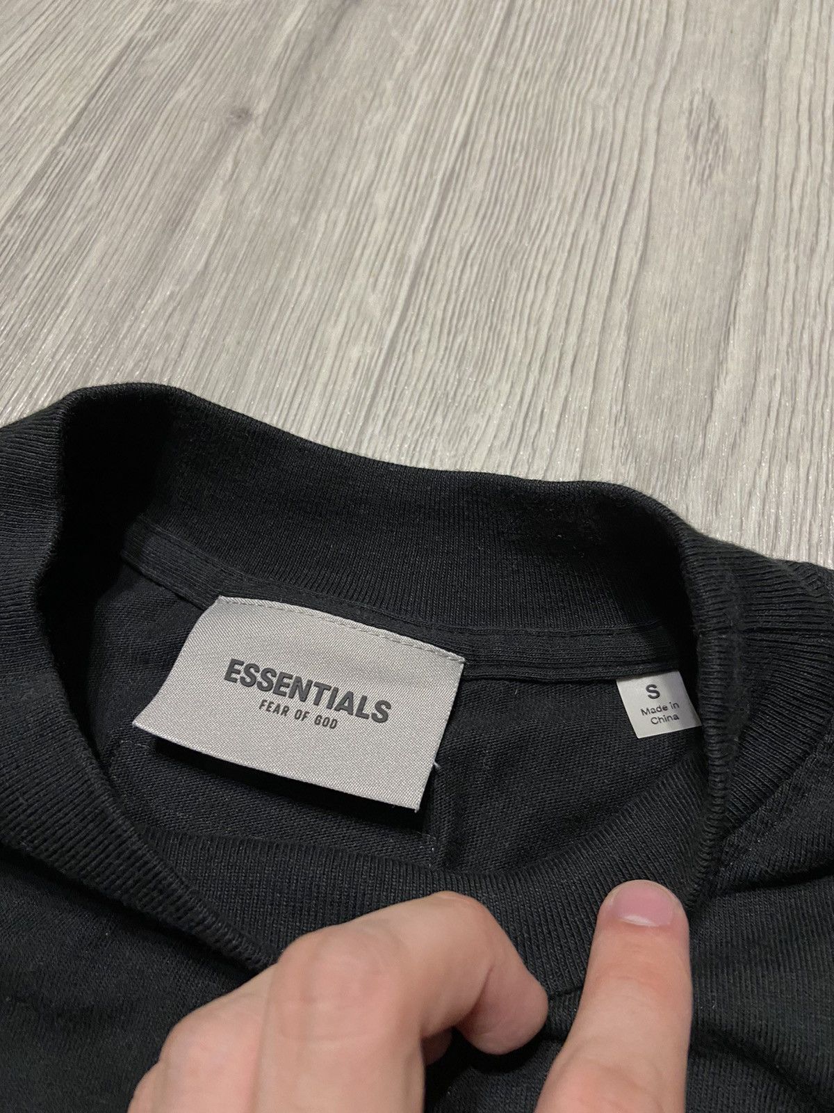 Essentials Essentials Fear of God Long Sleeve Reflective logo Size US M / EU 48-50 / 2 - 4 Thumbnail
