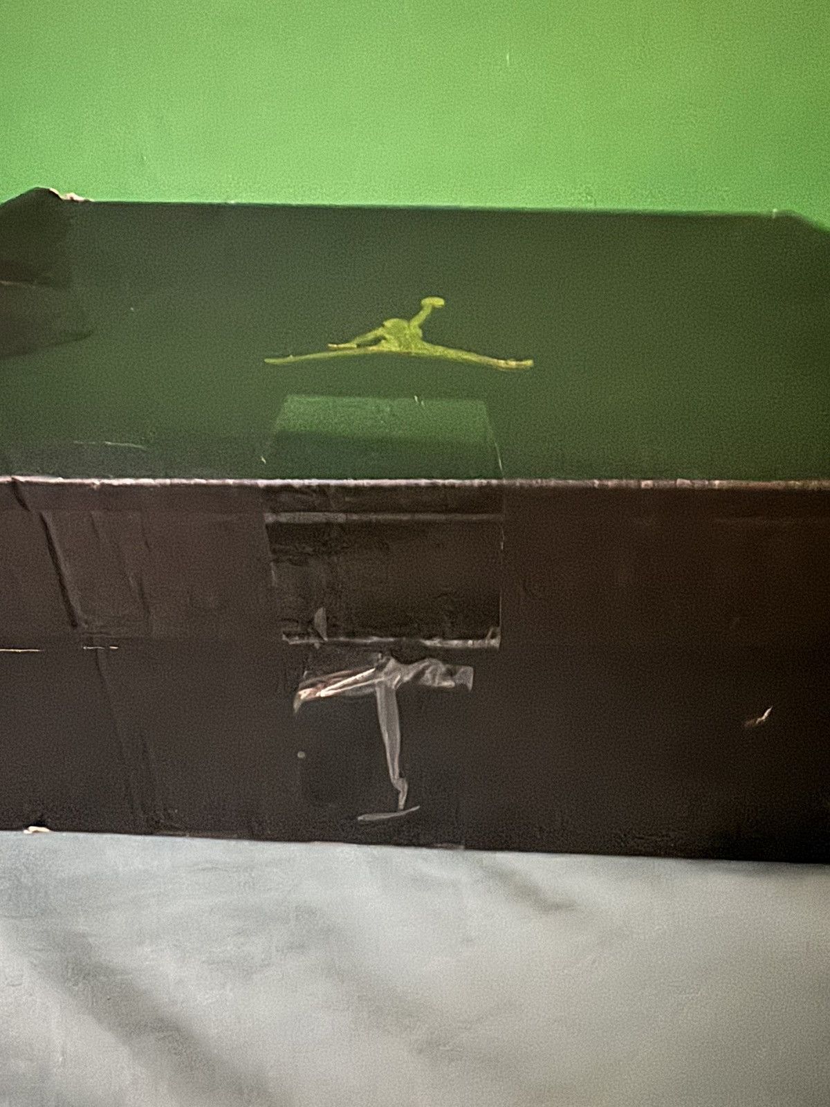 Jordan Brand Nike Air Jordan 1 Mid Light Curry Cardinal 2022 Size US 13 / EU 46 - 8 Thumbnail