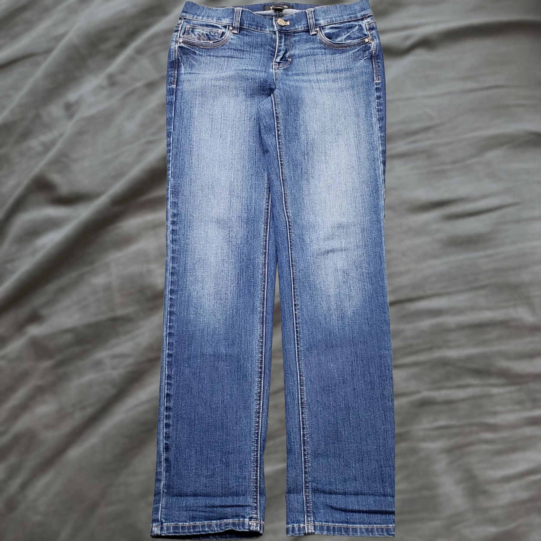White House Black Market White House Black Market Jeans Womens 2R Blue Denim Slim Ankle Leg Grunge Size 26" / US 2 / IT 38 - 1 Thumbnail
