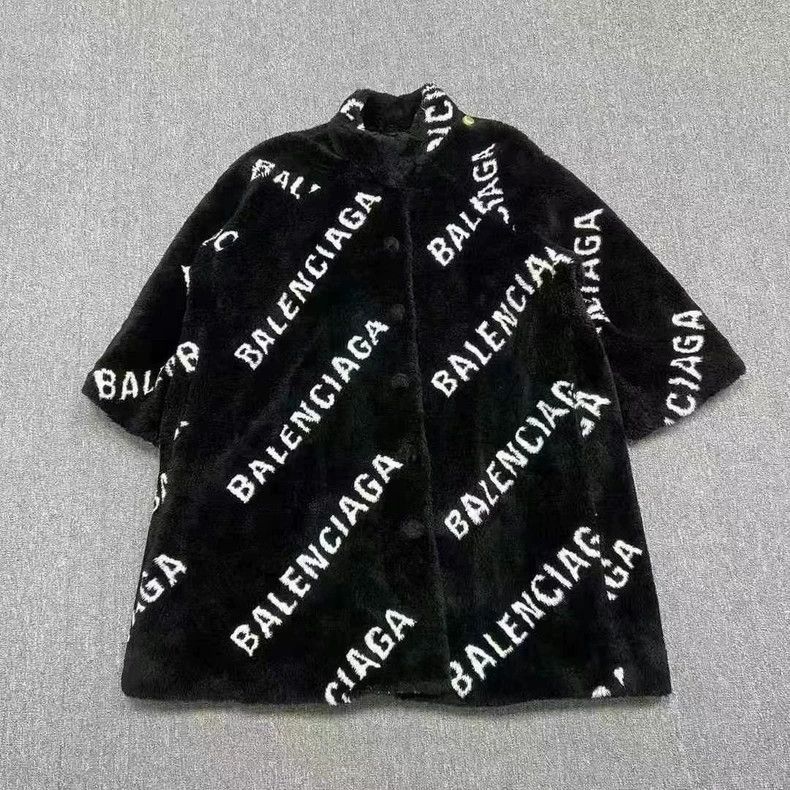 Balenciaga Balenciaga size 36 Teddy Bear Print Full Logo Black and Wh Size M / US 6-8 / IT 42-44 - 1 Thumbnail