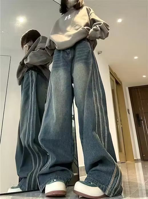 image of Vintage Retro Blue High Waist Baggy Jeans, Men's (Size 32)