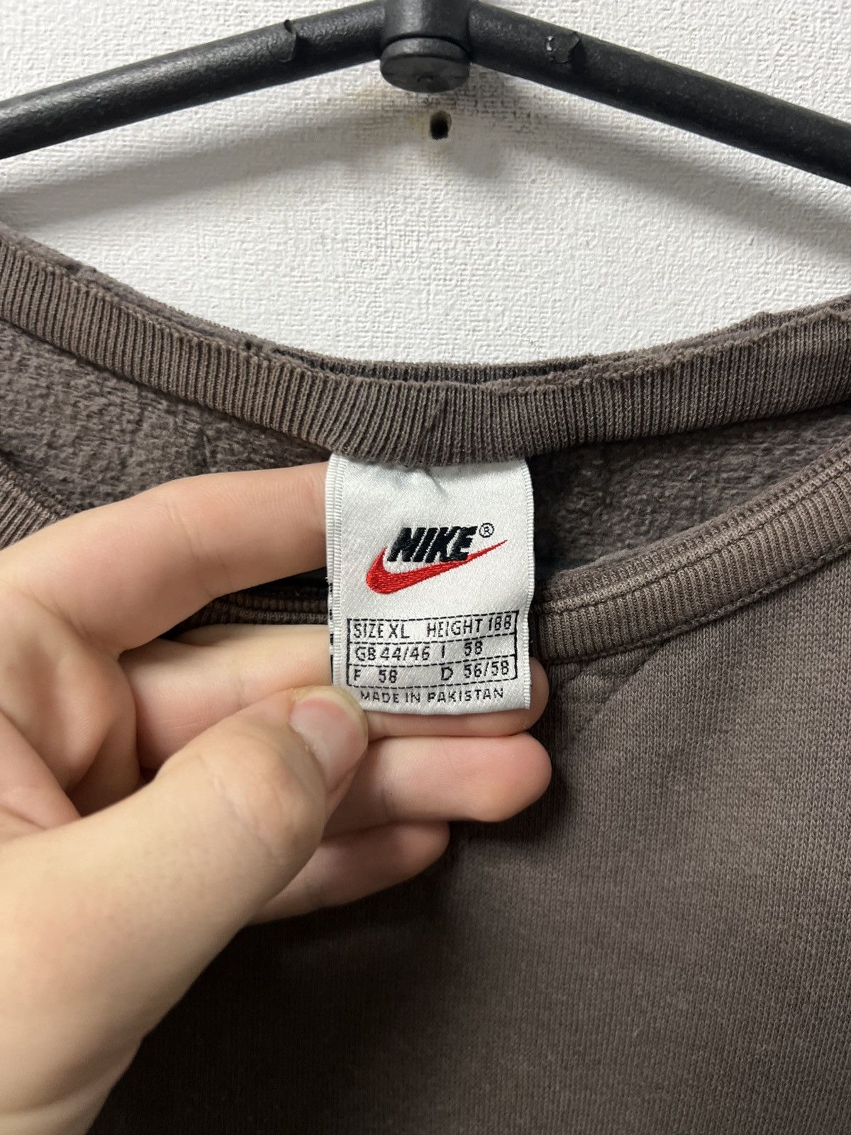 Nike Nike vintage big logo sweatshirt custom cropped baggy fit Size US XL / EU 56 / 4 - 3 Thumbnail