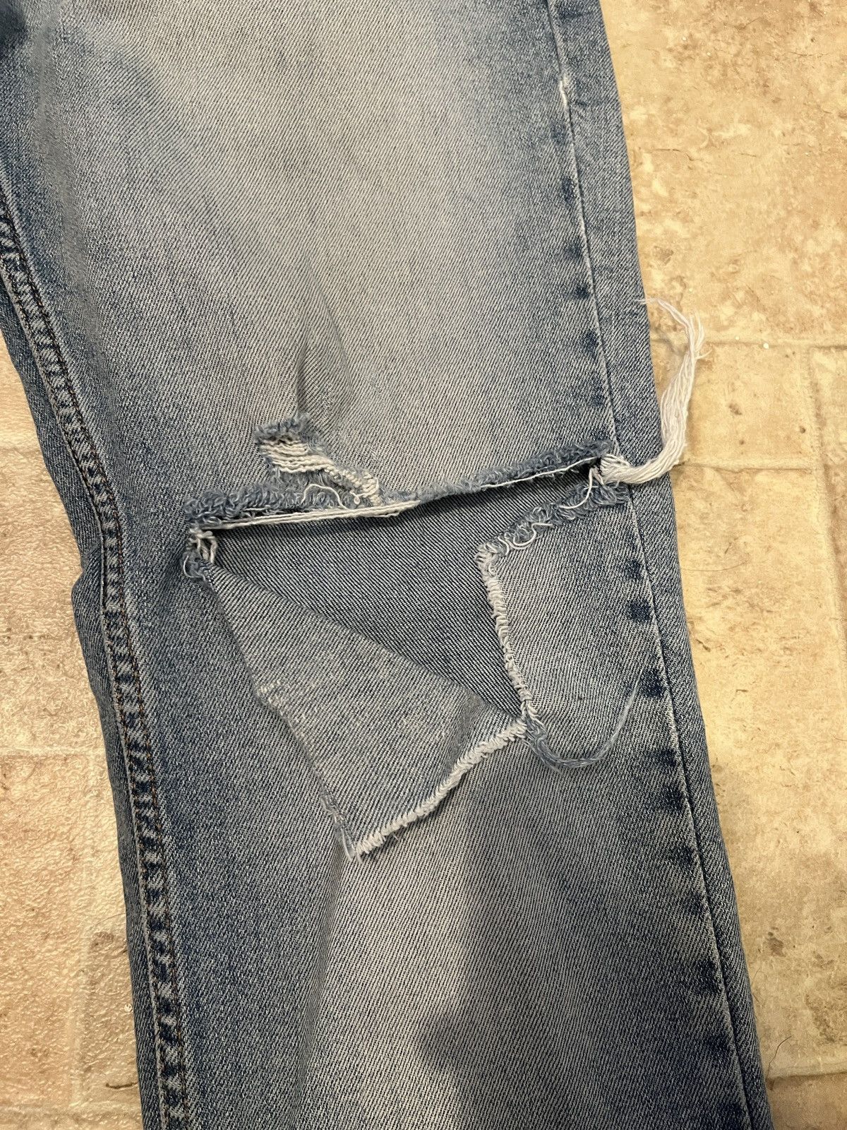 Levi's Levi’s 511 Denim Distressed Blue Jeans Waist 32 Length 30 Size US 32 / EU 48 - 2 Thumbnail