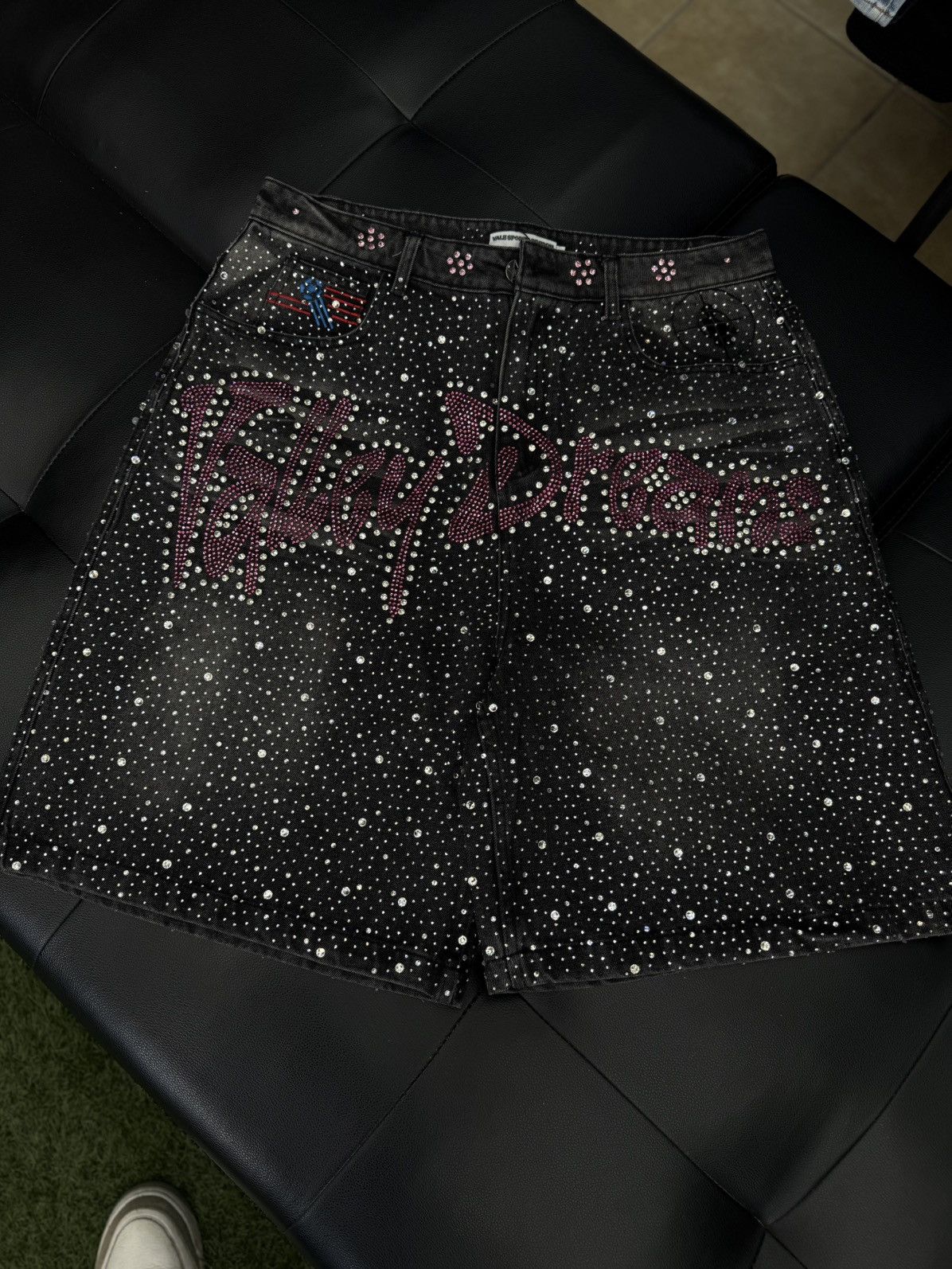Vale Vale Valley Dreams Rhinestone Shorts Size 32 Size US 32 / EU 48 - 2 Thumbnail