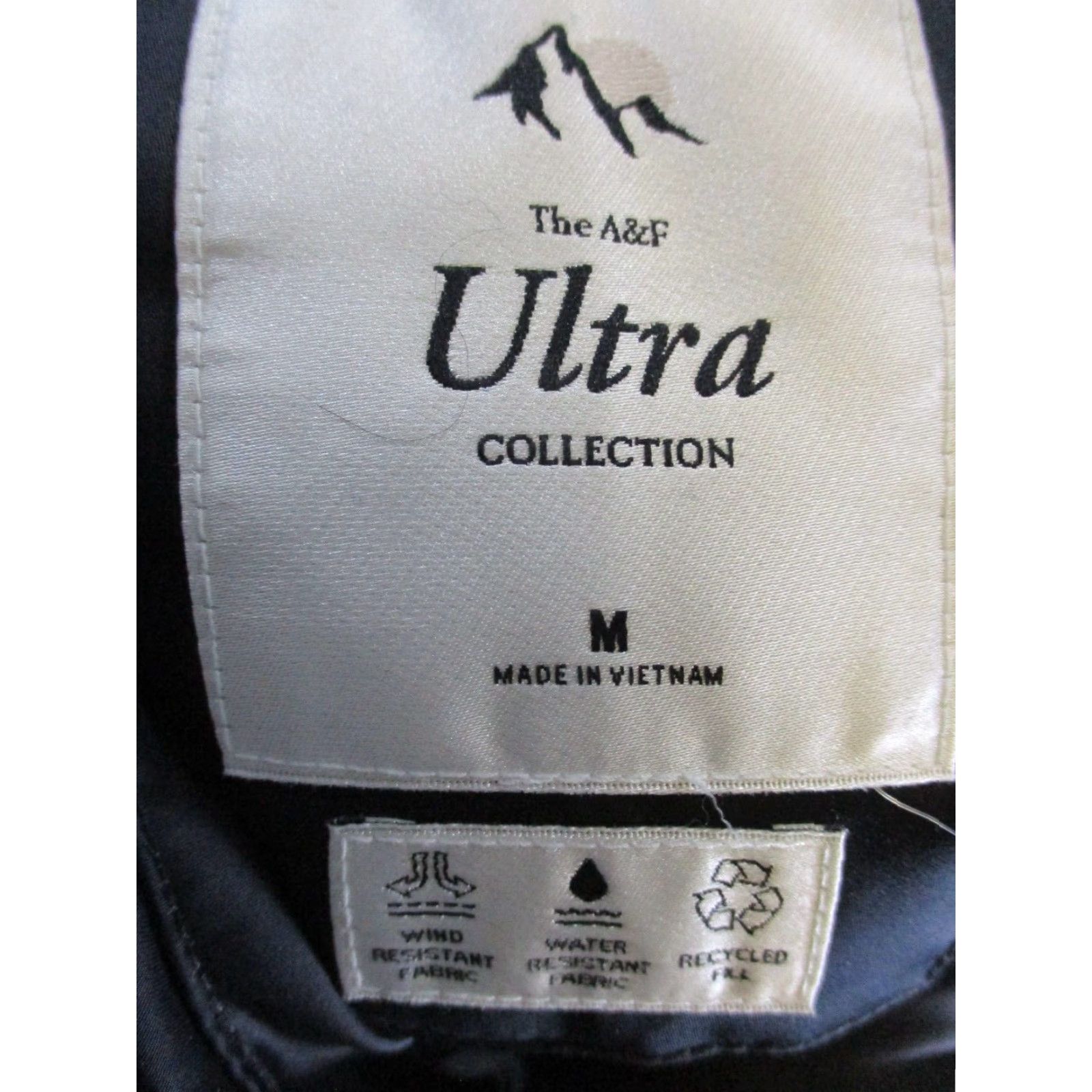 Vintage The A & F Ultra Collection Jacket Womens M Black Water Resistant Short Puffer Jacket Mens Womens (adjusted to gender) Size M / US 6-8 / IT 42-44 - 3 Thumbnail