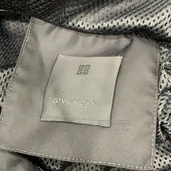 Givenchy Givenchy Men's Black Hooded Zip Windbreaker. Size US M / EU 48-50 / 2 - 5 Thumbnail