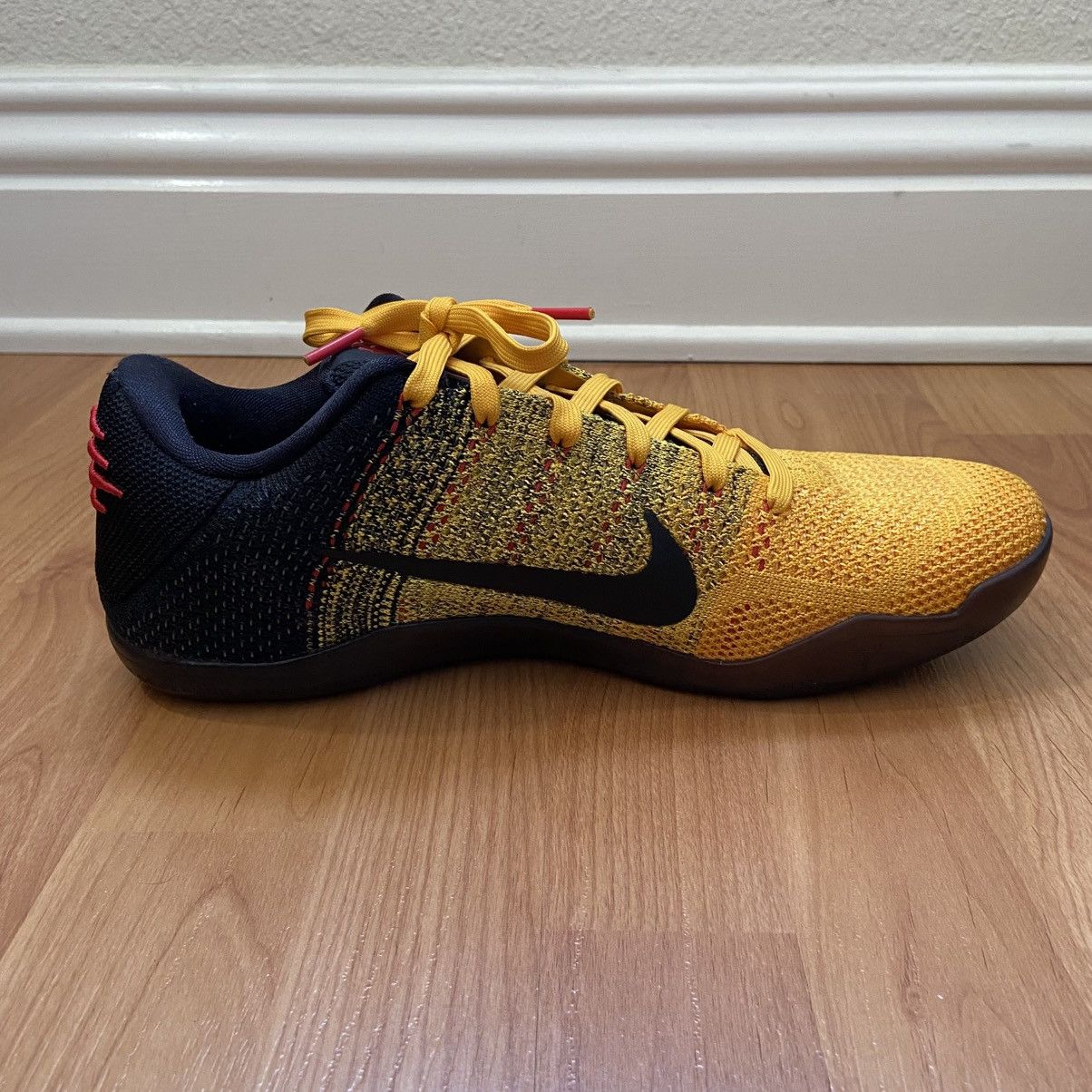 Nike Nike Men’s Kobe Bryant 11 Low Bruce Lee Shoes Size 11 Size US 11 / EU 44 - 11 Thumbnail