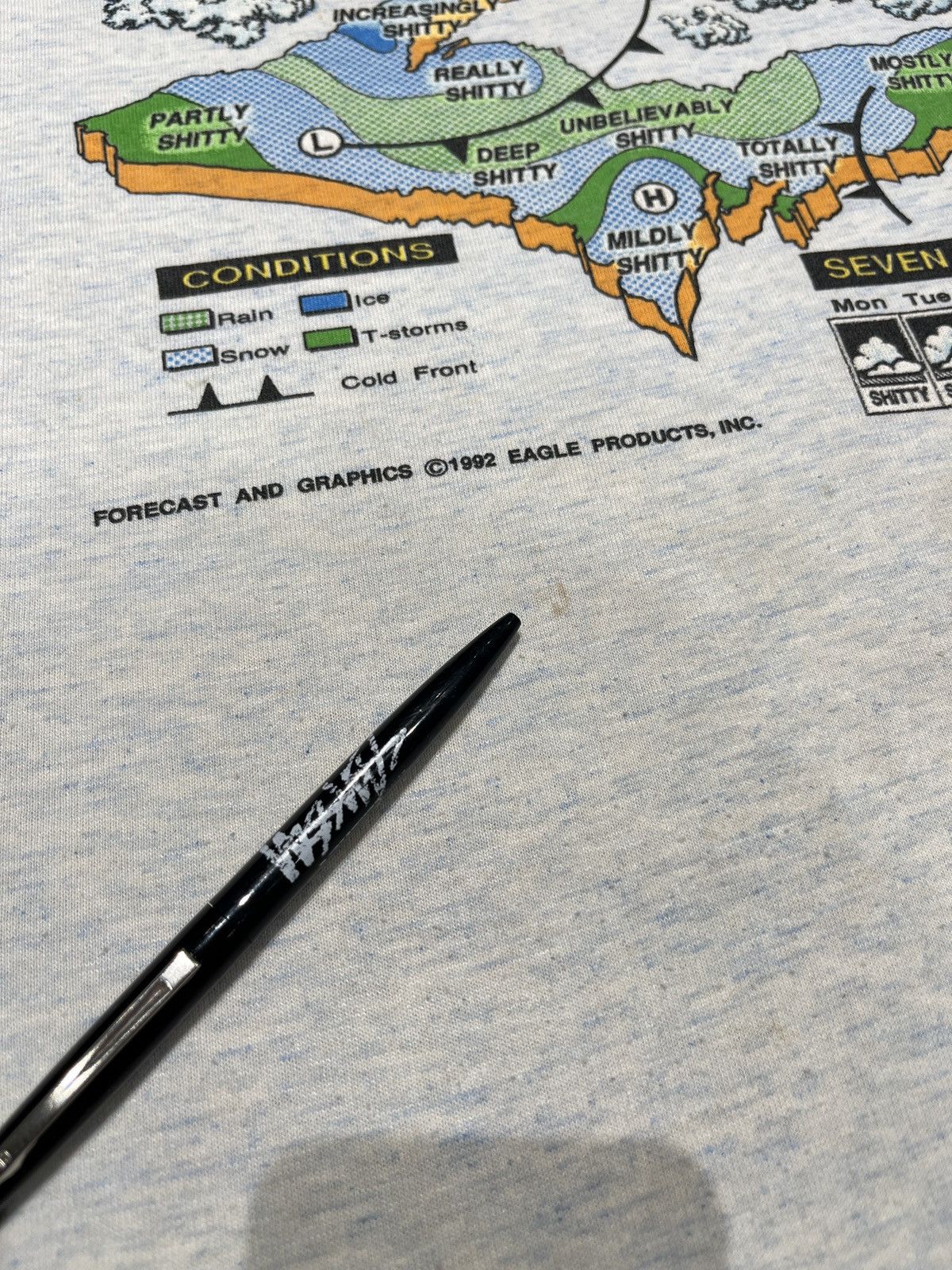 Vintage Vintage 90’s Shitty Weather “Yooper Weather Map” Size US L / EU 52-54 / 3 - 3 Thumbnail