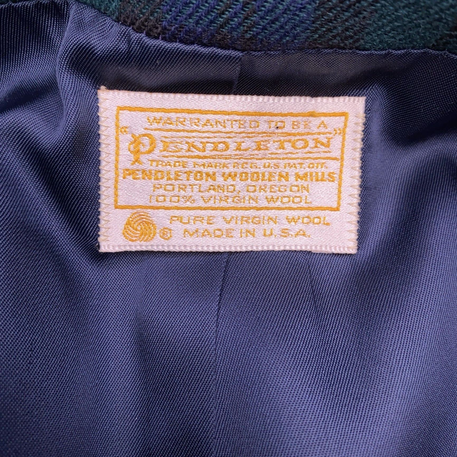 Pendleton VINTAGE Pendleton Blazer Green Tartan Plaid Wool Holiday Jacket Blazer Women's 12 Notch Lapel Regular Long Sleeve Wool Size XL / US 12-14 / IT 48-50 - 4 Thumbnail
