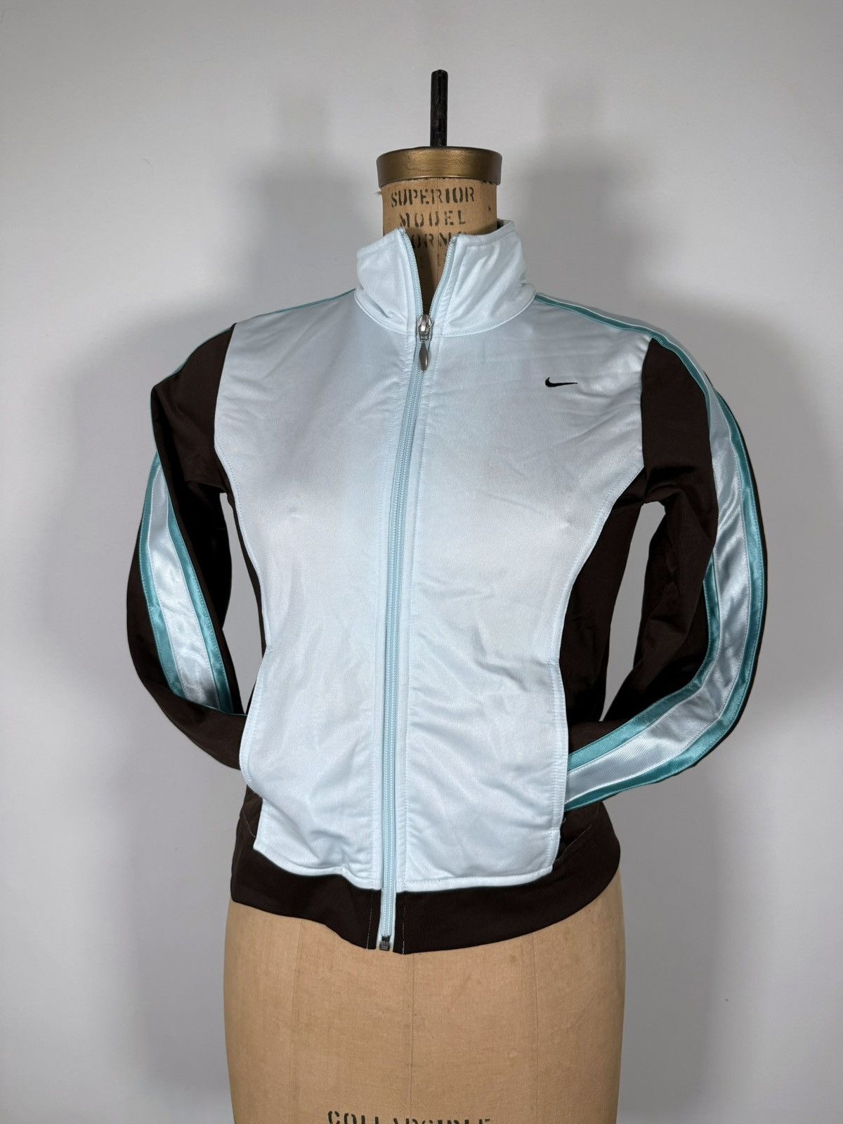 Nike BNWT Y2K Silver Tag Nike Track Zip Up Vest Size XS / US 0-2 / IT 36-38 - 1 Thumbnail