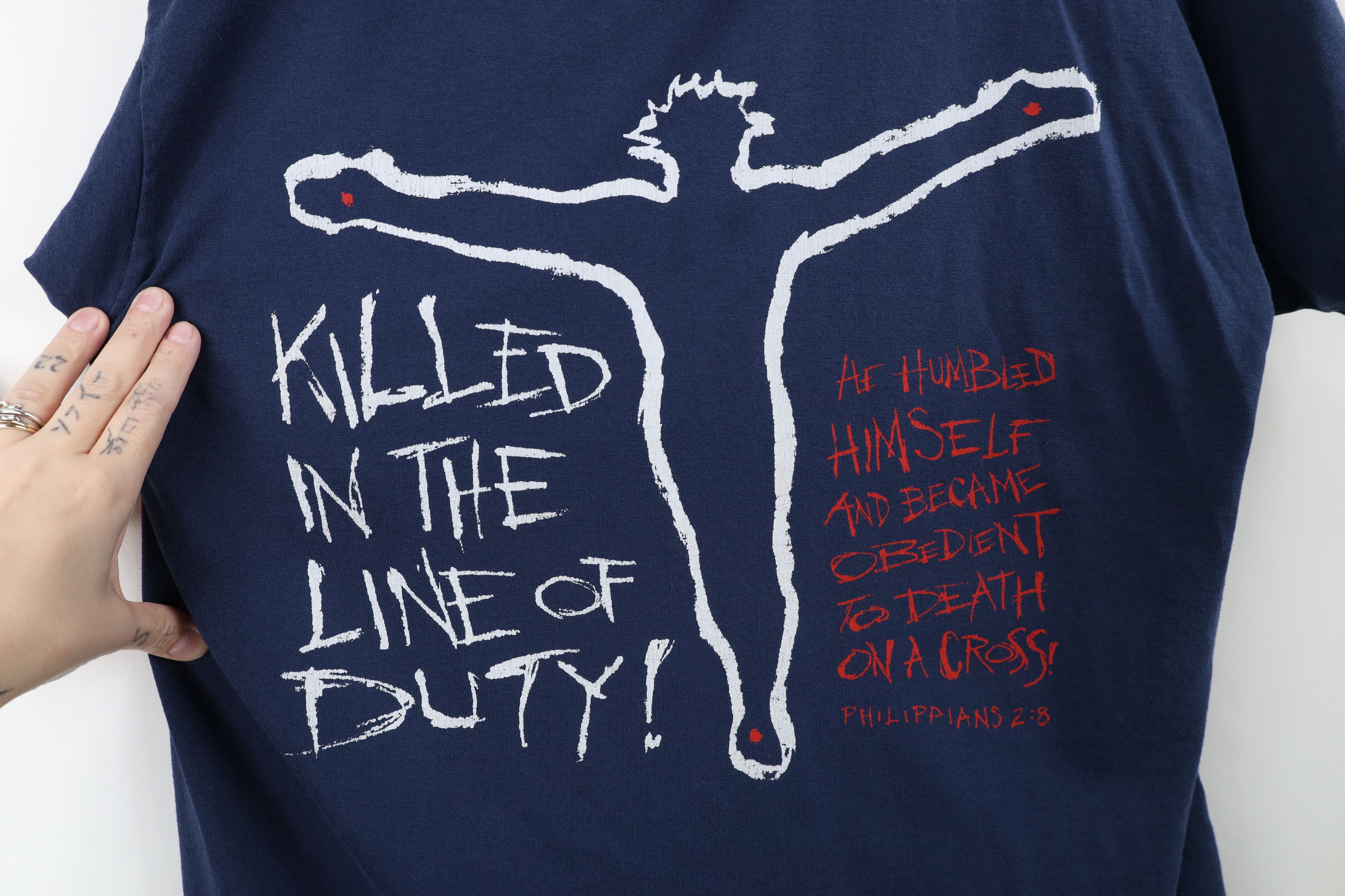 Vintage Vintage 90s Killed In the Line of Duty Jesus T-Shirt Size US L / EU 52-54 / 3 - 4 Thumbnail