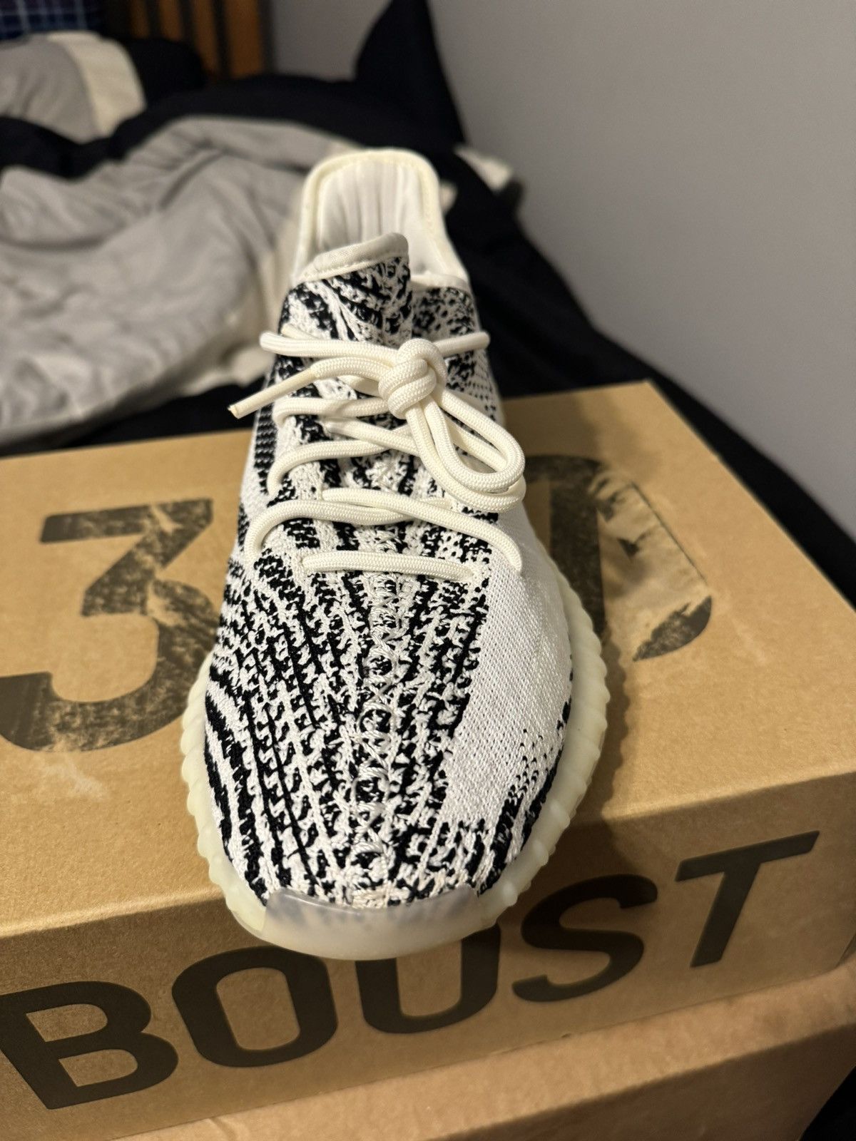 Adidas Yeezy 350 Zebra V2 Size US 10.5 / EU 43-44 - 10 Thumbnail
