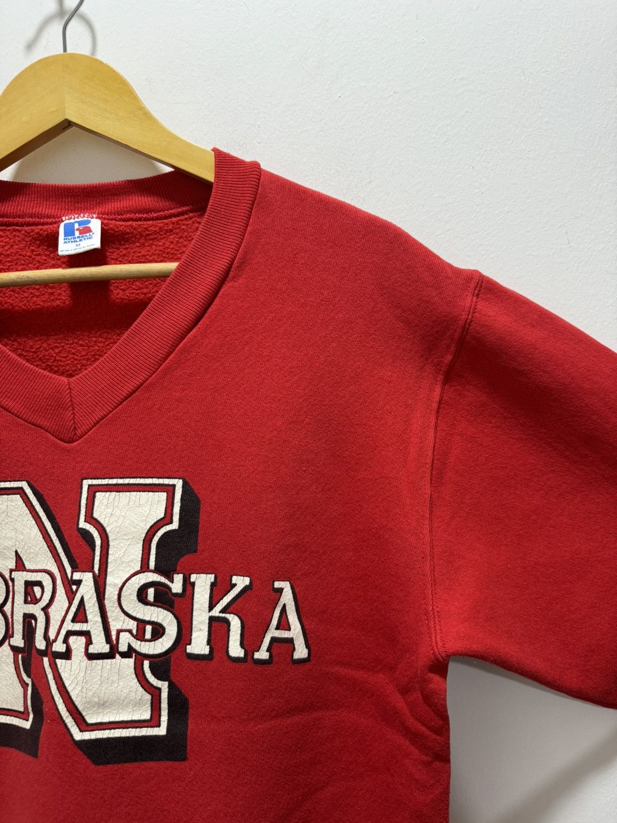 Russell Athletic × Vintage VINTAGE 90s NEBRASKA VNECK SWEATSHIRT Size US S / EU 44-46 / 1 - 2 Thumbnail