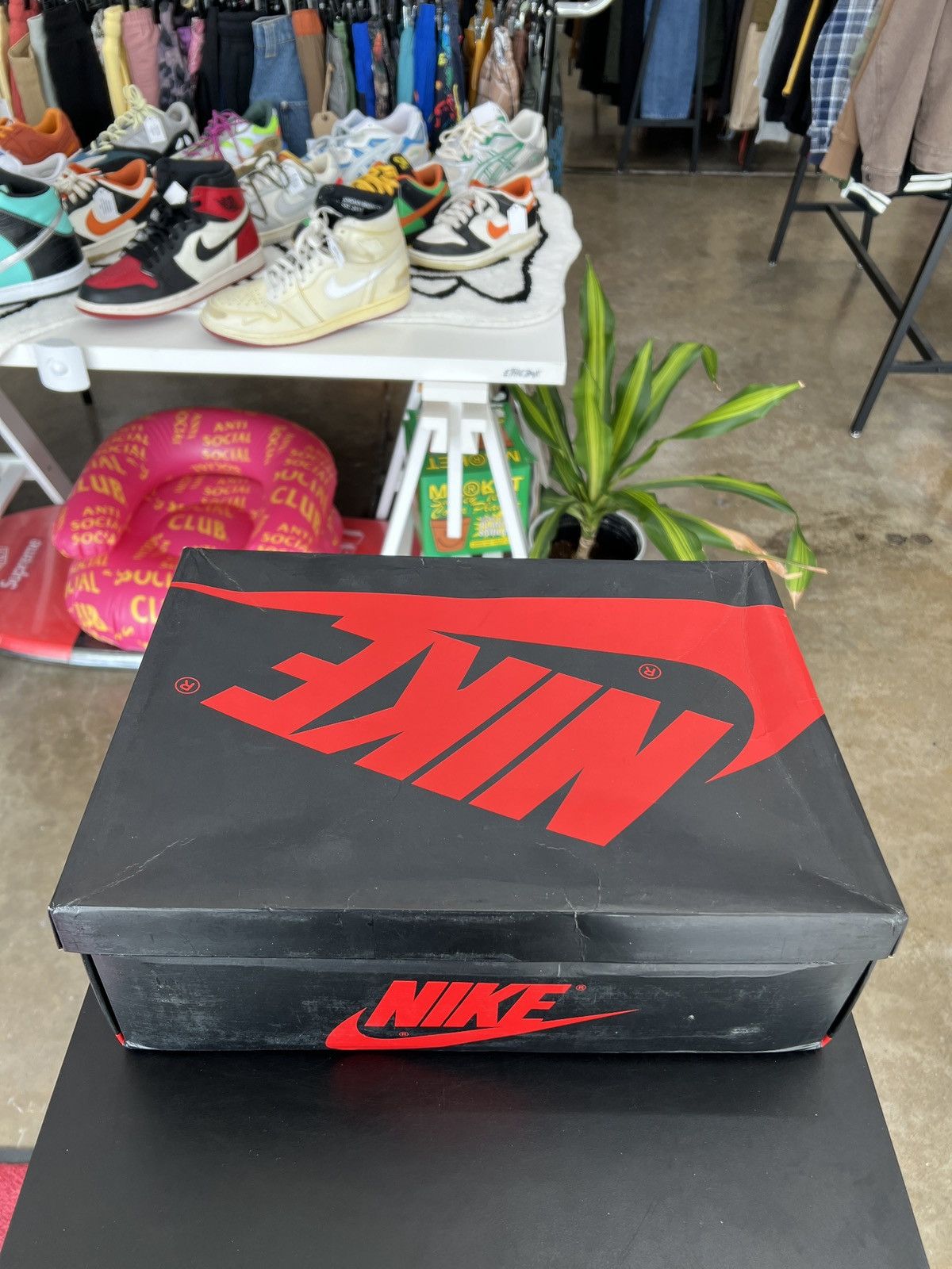 Jordan Brand × Nike Air Jordan 1 Court Purple Sz. 13 (2018) Size US 13 / EU 46 - 15 Thumbnail