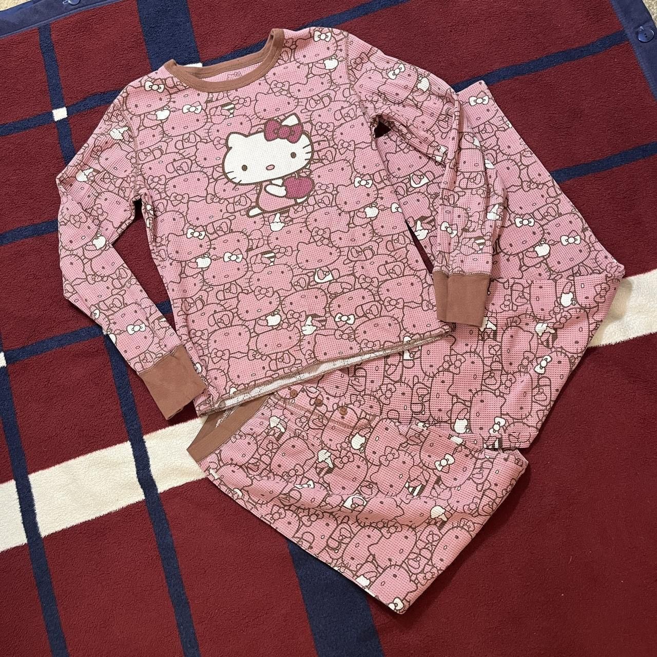 Vintage Sanrio Hello Kitty Vintage 2000s pink pajamas Waffle knit Size M / US 6-8 / IT 42-44 - 1 Thumbnail