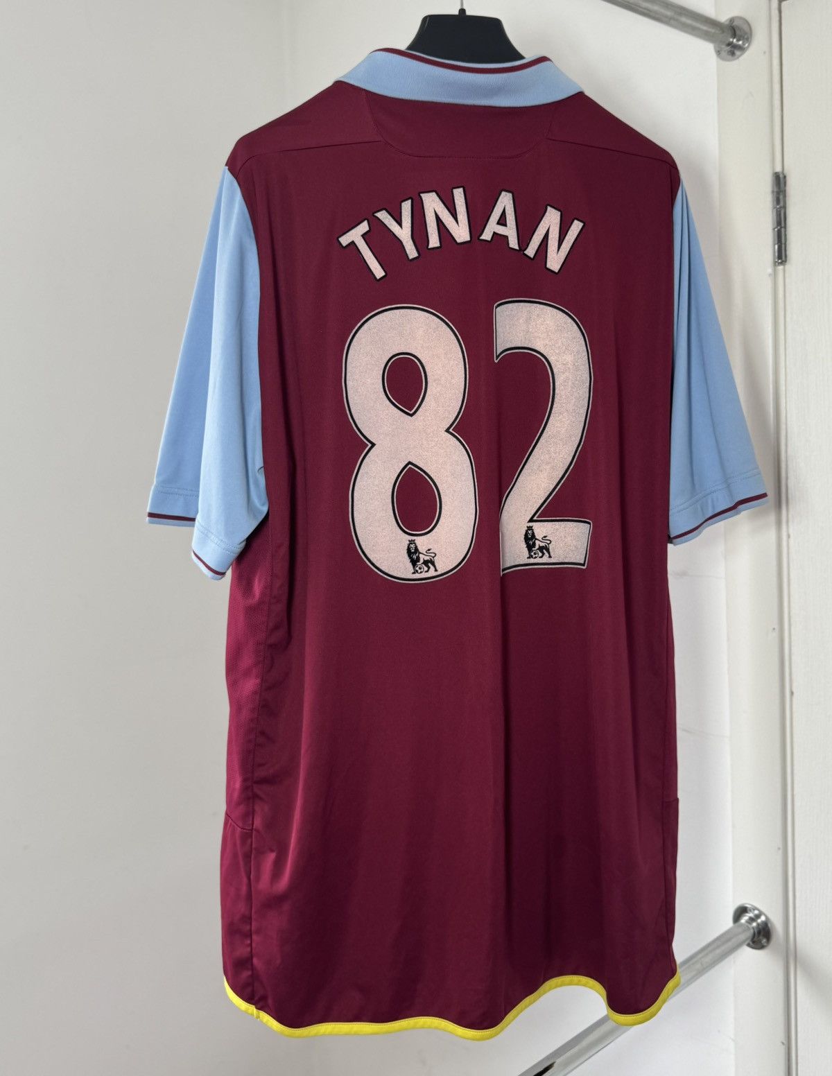 Macron Vintage 2012 Aston Villa Tynan #82 Macron Soccer Jersey L XL Size US XL / EU 56 / 4 - 6 Thumbnail
