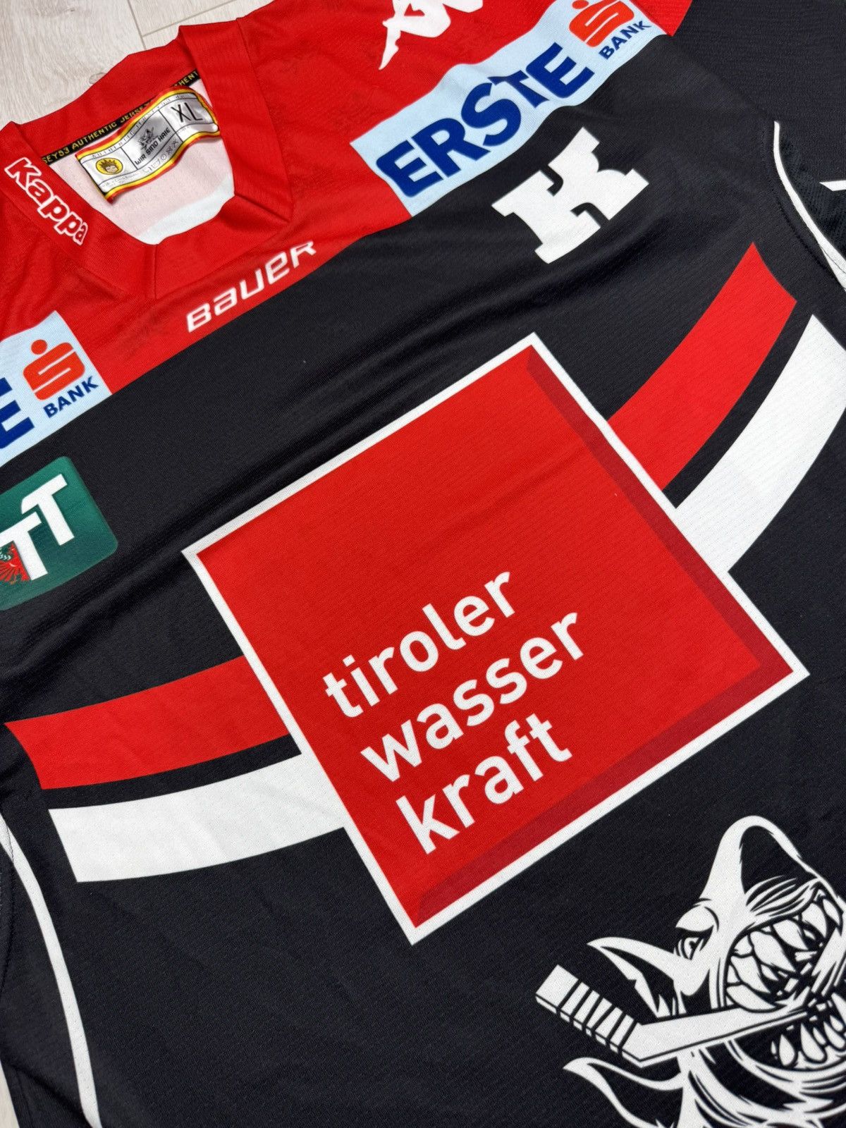 Other HC Tiroler Wasserkraft Innsbruck Die Haie 2016-17 Size US XL / EU 56 / 4 - 6 Thumbnail