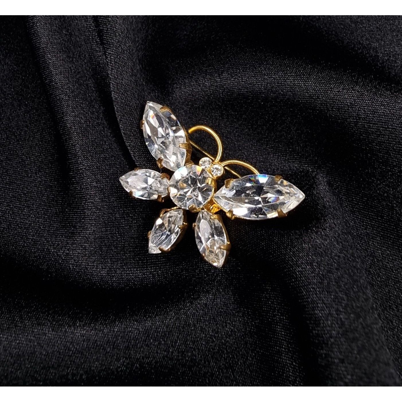 Vintage Vintage Made In Austria 1950s-60s Gold-Tone Brooch W/ Clear Size ONE SIZE - 1 Thumbnail