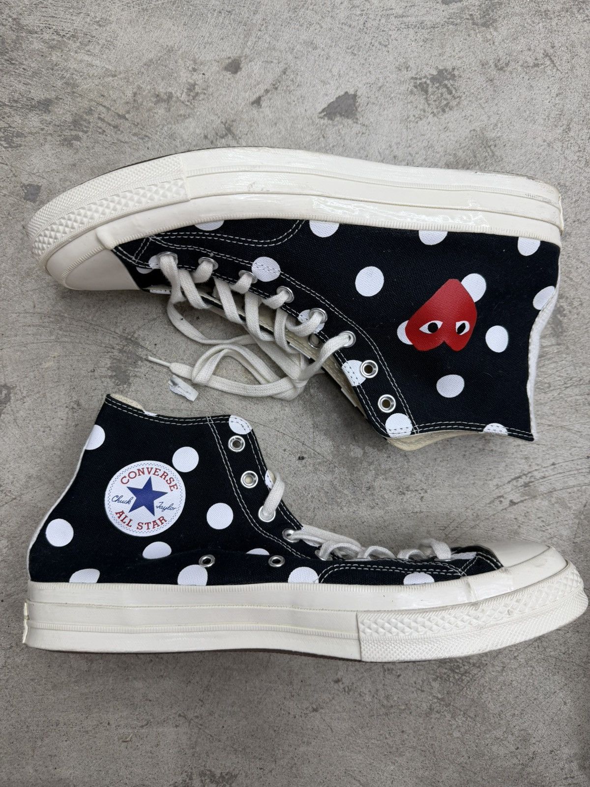 Comme des Garcons PLAY × Converse Comme Des Garcons Converse High Top Black Polka Dot Size US 11 / EU 44 - 1 Thumbnail