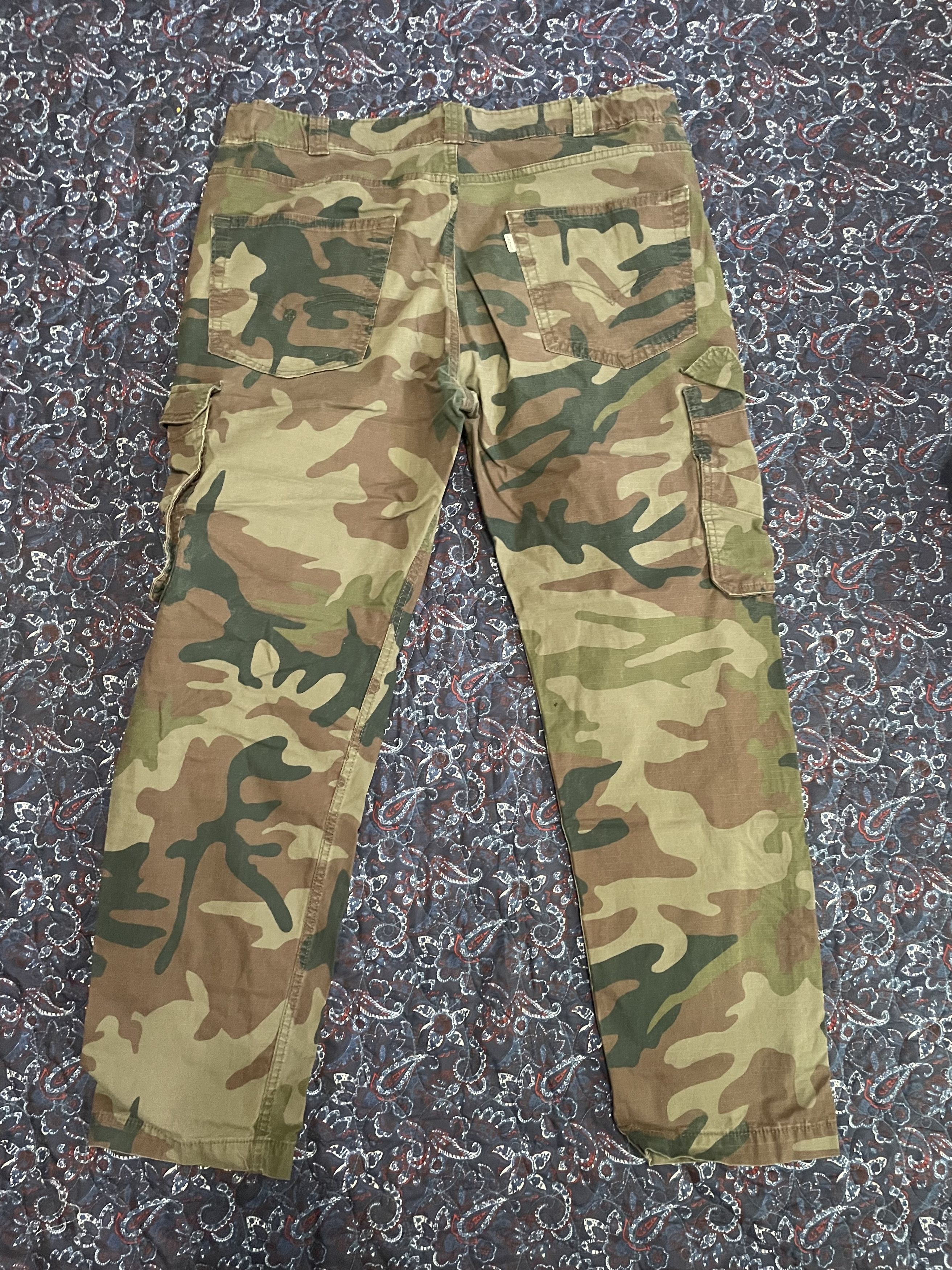 Levi's Levi's Camo Cargo Pants Size US 38 / EU 54 - 4 Thumbnail