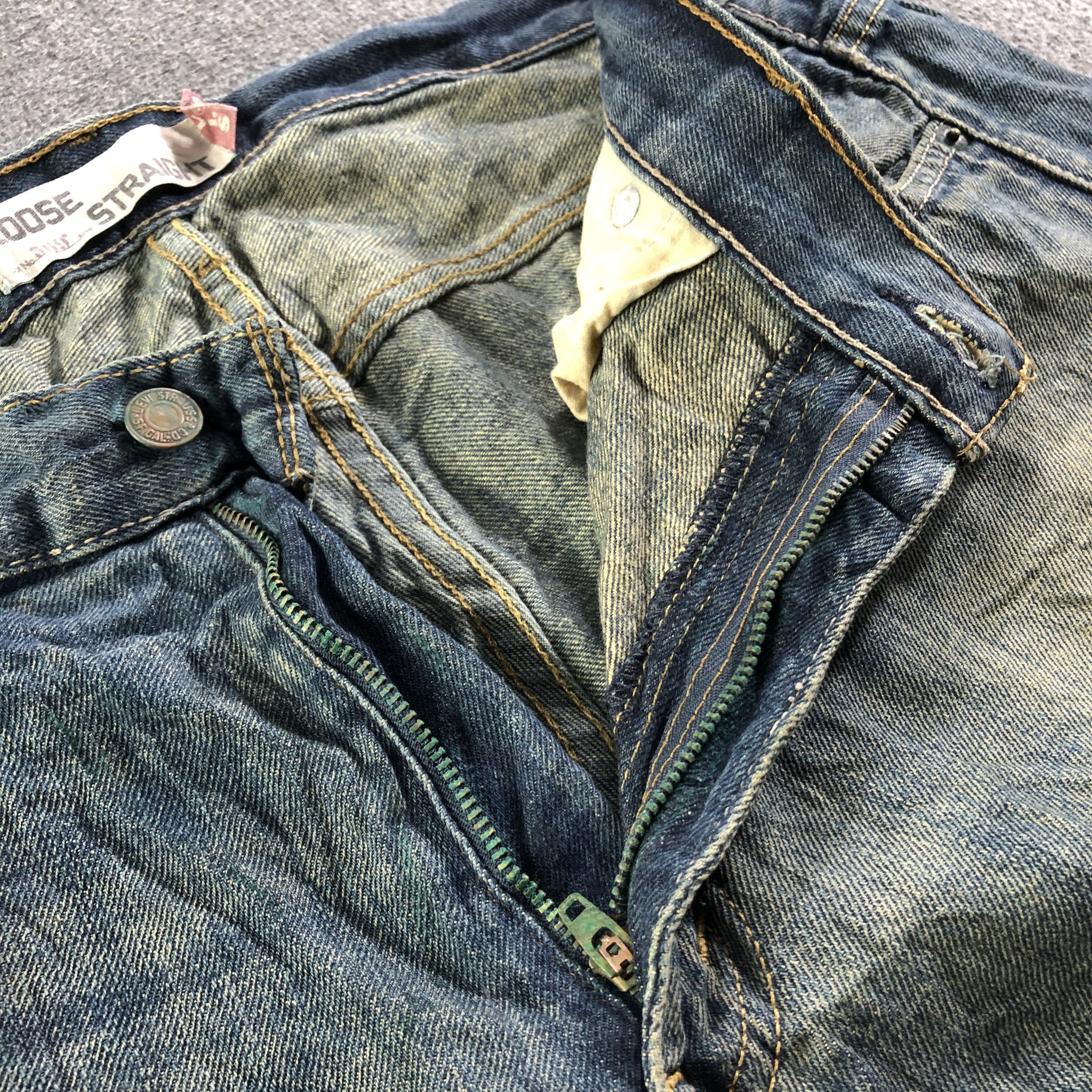 Levi's Vintage Blue Wash Levis 569 Jeans-J3180 Size US 39 - 8 Thumbnail