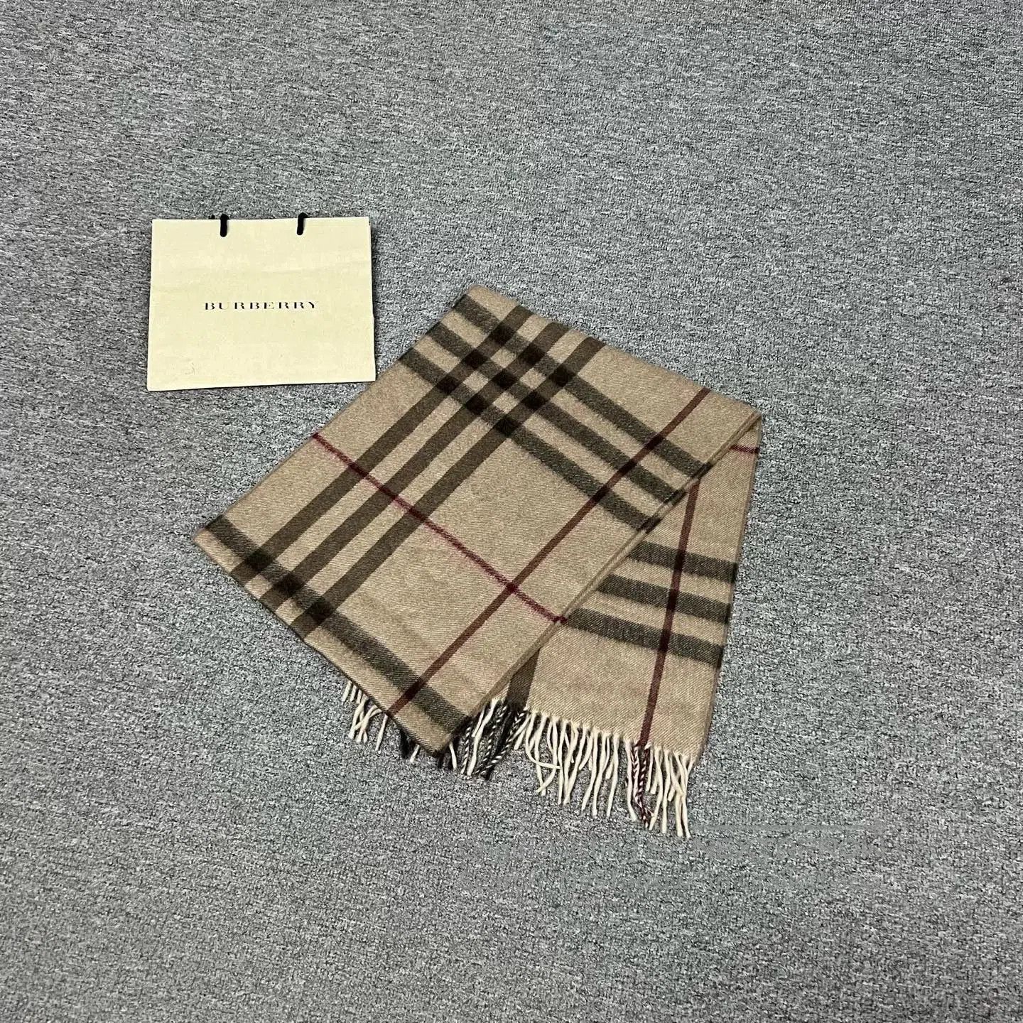Burberry burberry classic check scarf. Size ONE SIZE - 1 Thumbnail
