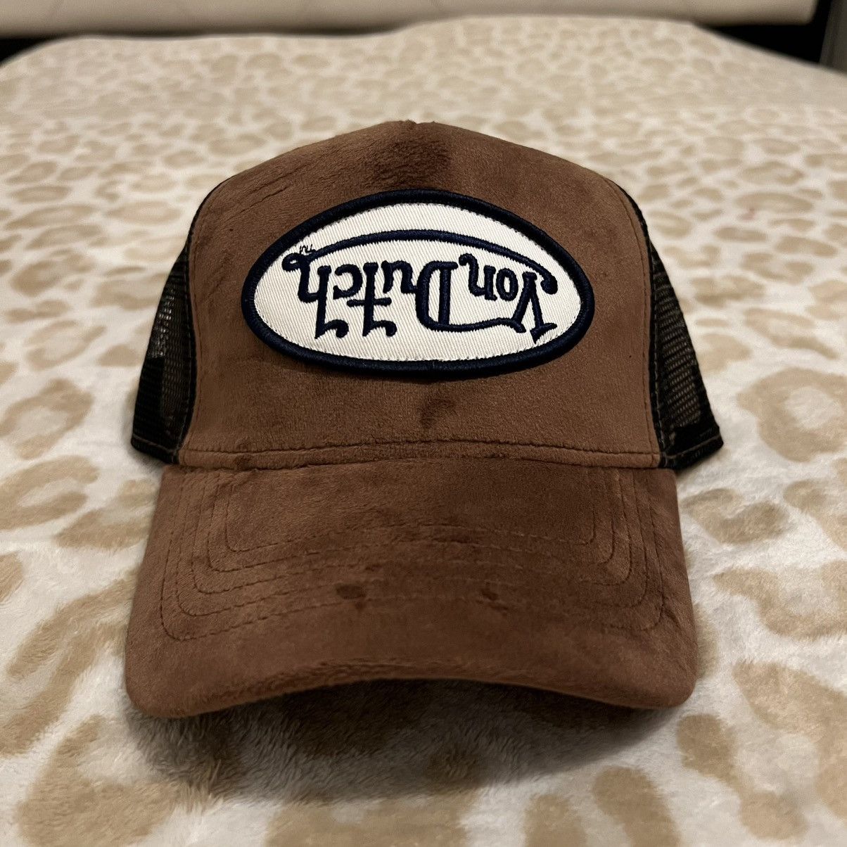 Von Dutch Von Dutch Brown Velvet Trucker 90$ Retail Size ONE SIZE - 1 Thumbnail